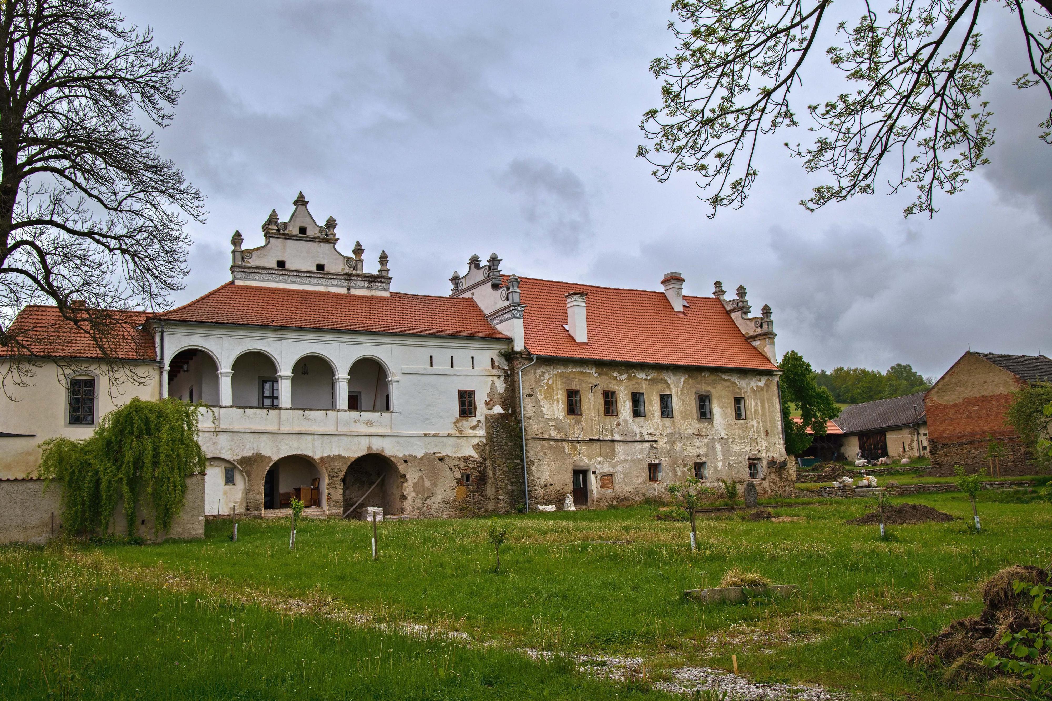 Zámek Mokrosuky foto 6