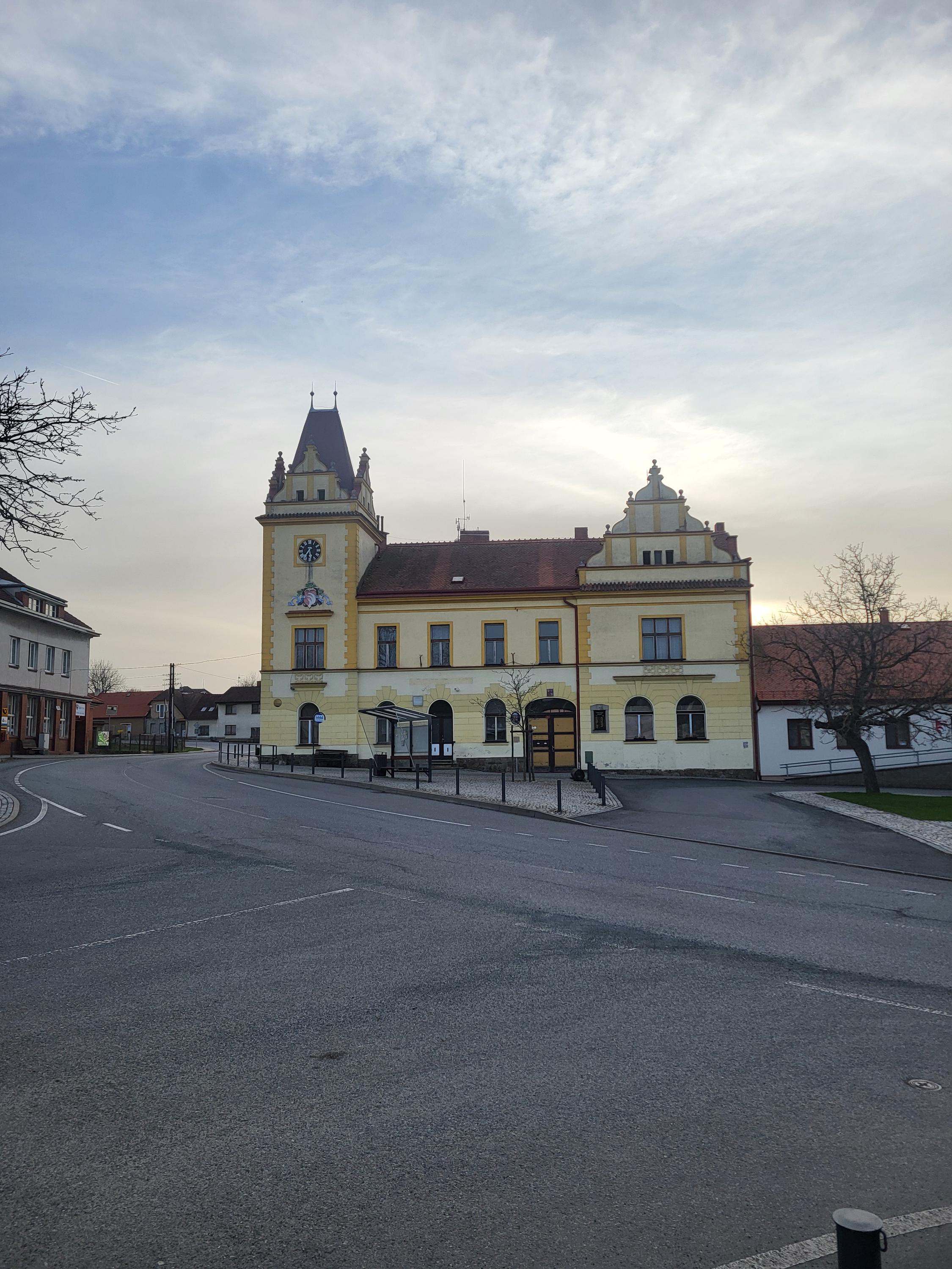 Křivsoudov - úřad městyse foto 4