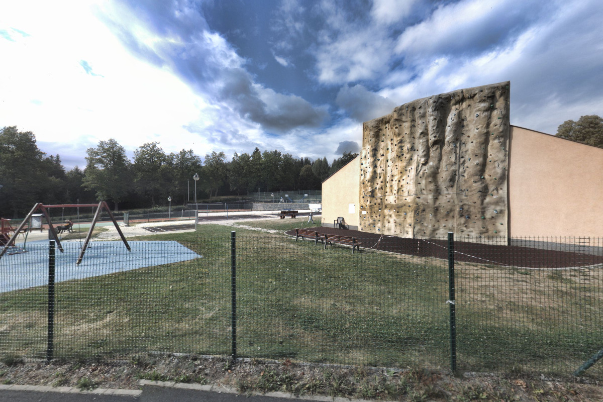 Nabíjecí stanice Sportovní areál Háj