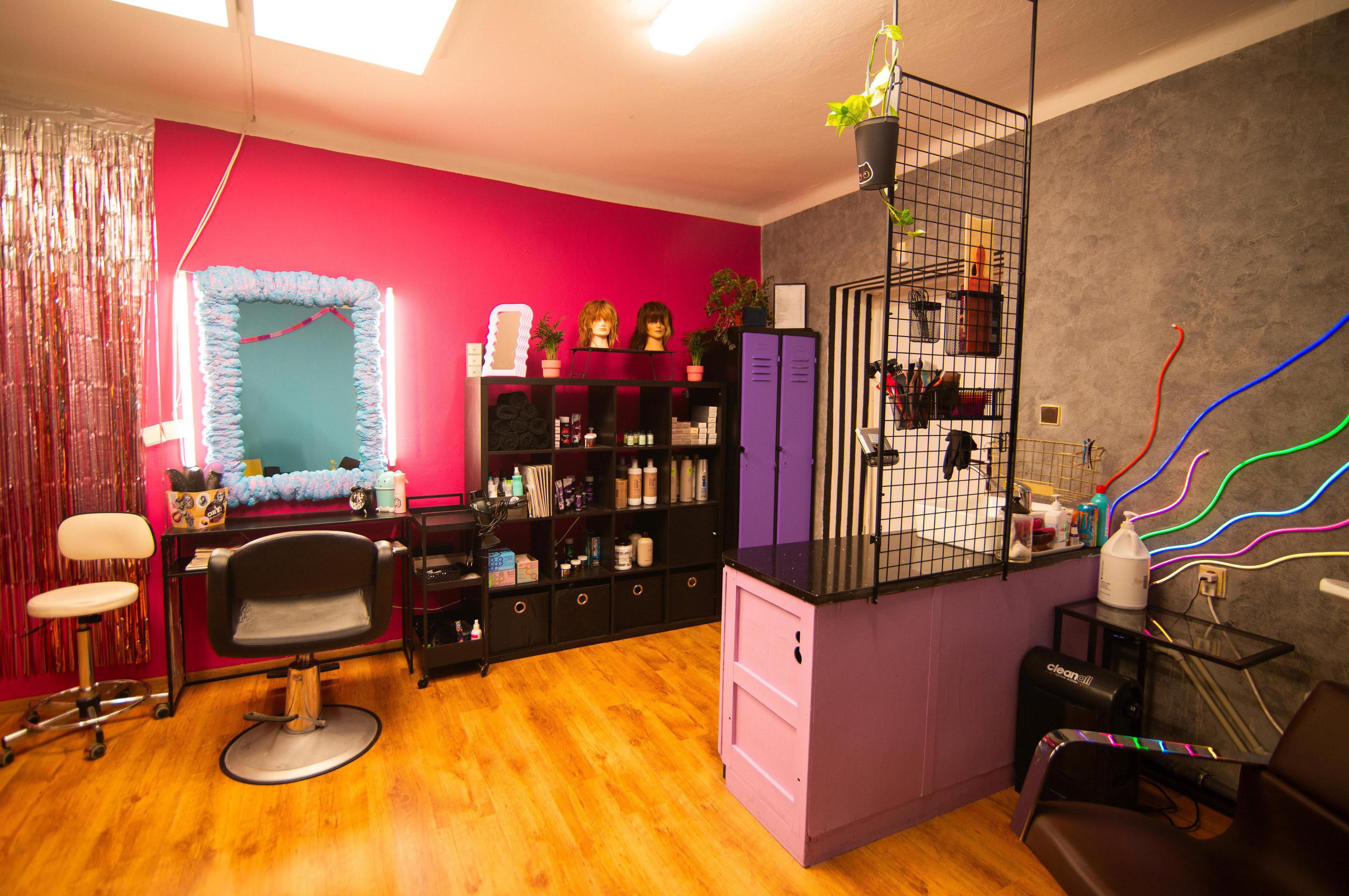 Kadeřnický pokojík