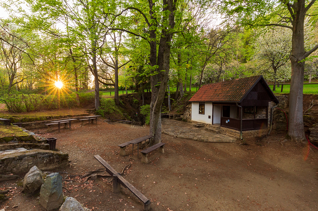 Chýnovská jeskyně