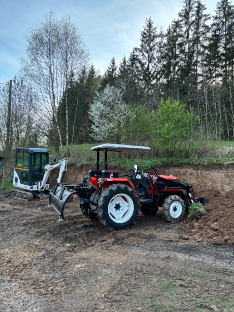 Zemní práce,  autoservis a pneuservis Robert Sekerka foto 4