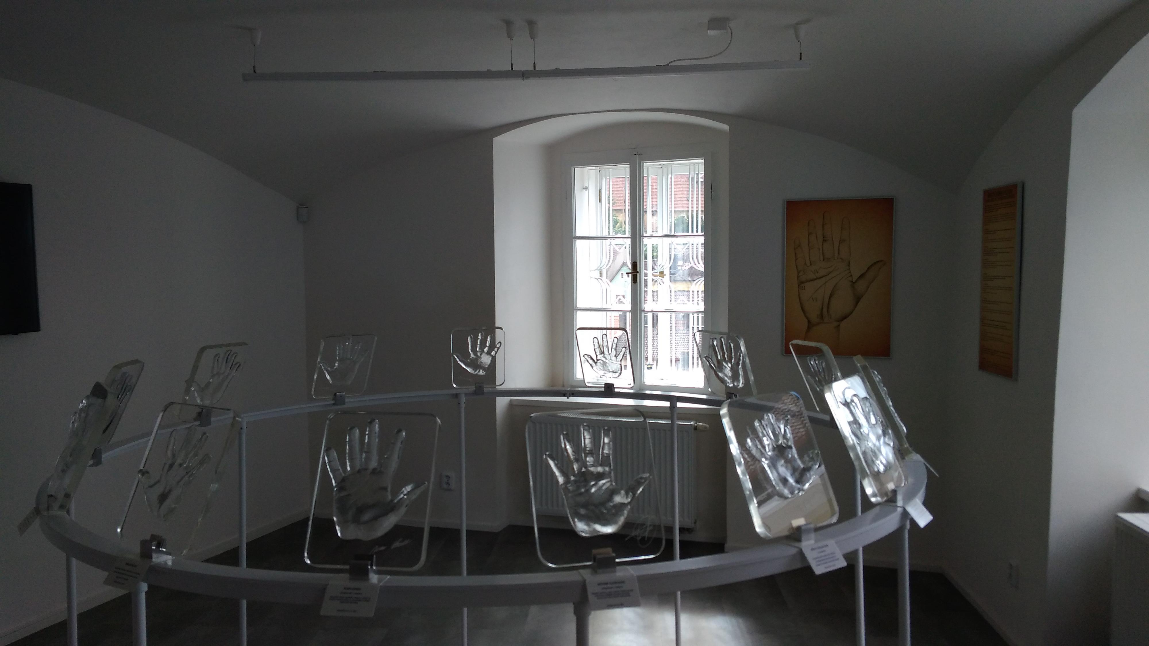 MUSEUM CRYSTAL TOUCH foto 6