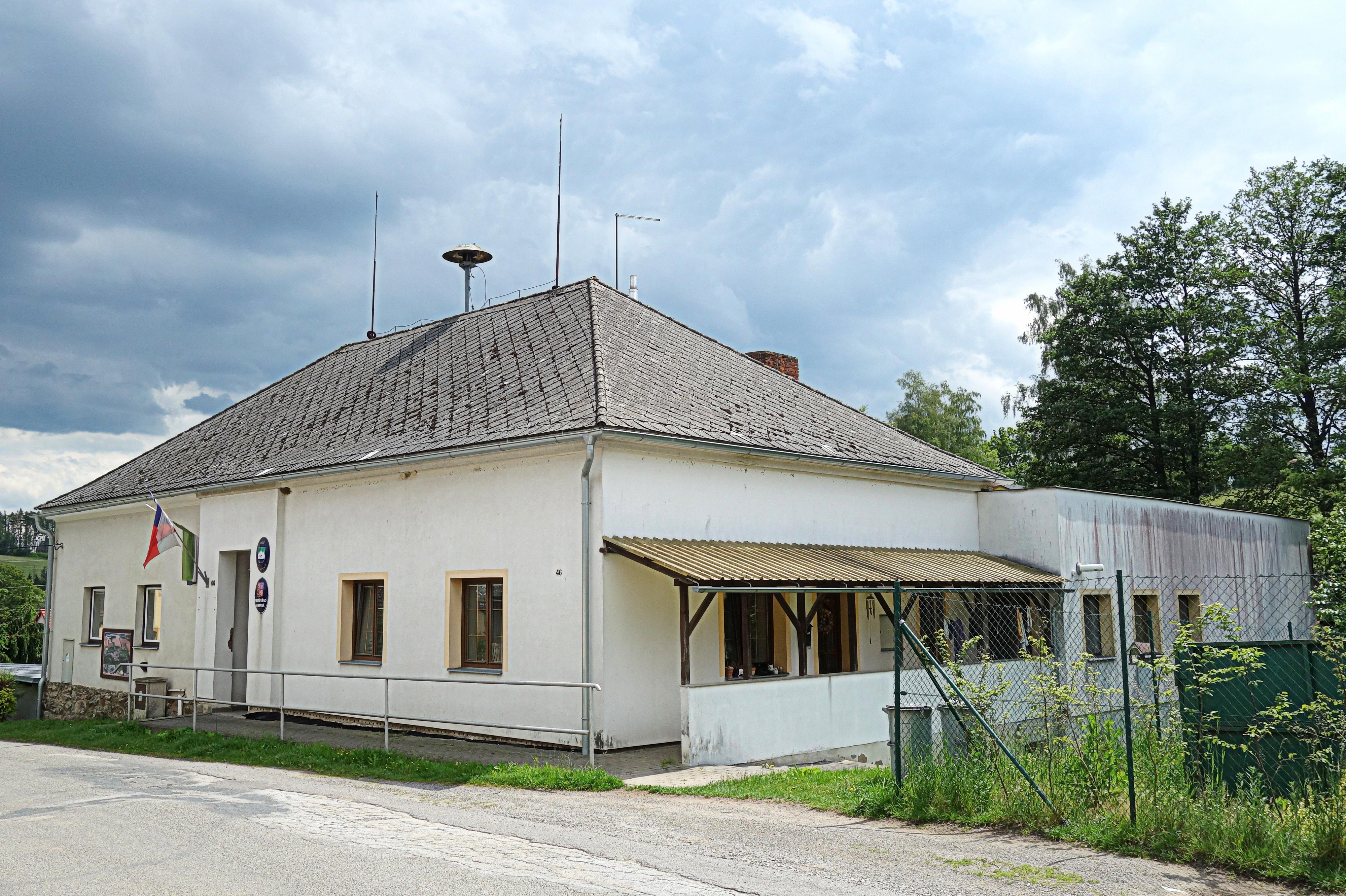 Kamenná - obecní úřad foto 2