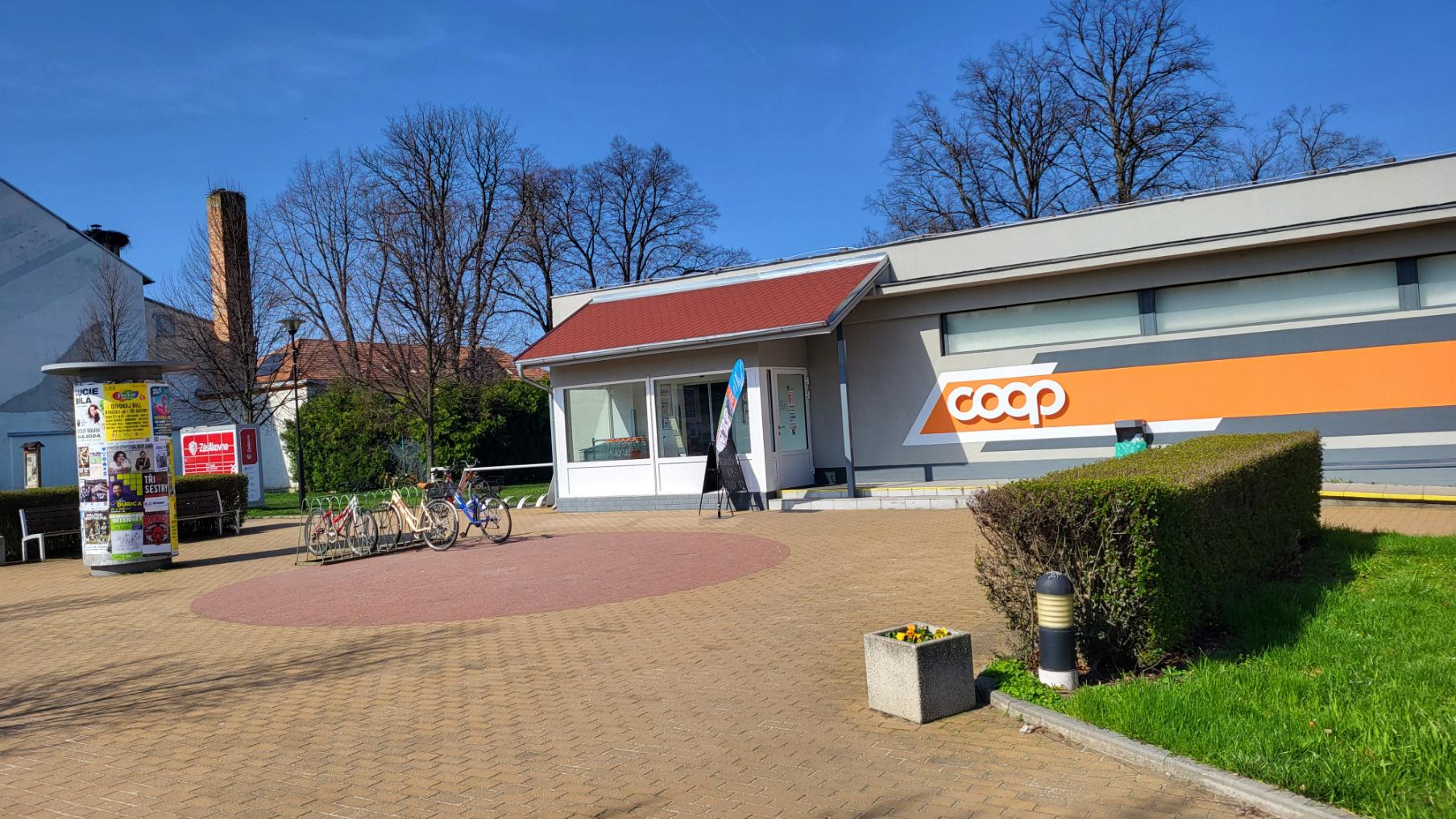 Jednota, spotřební družstvo v Hodoníně - COOP foto 3