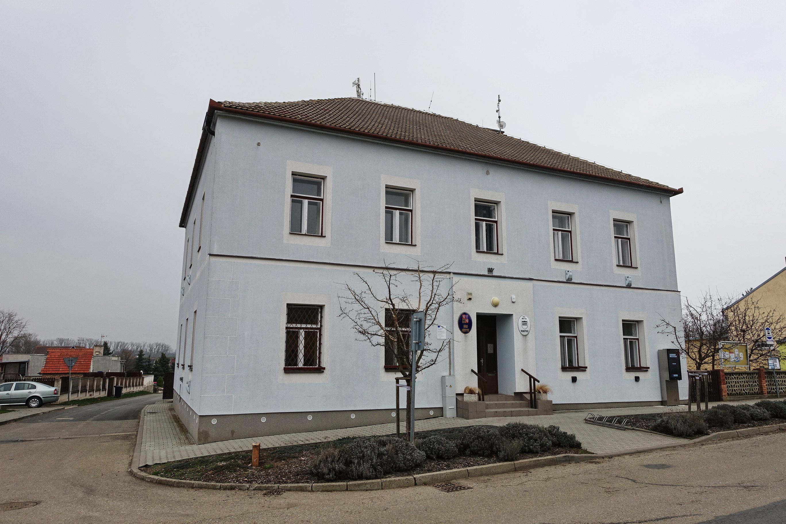 Troskotovice - úřad městyse foto 2