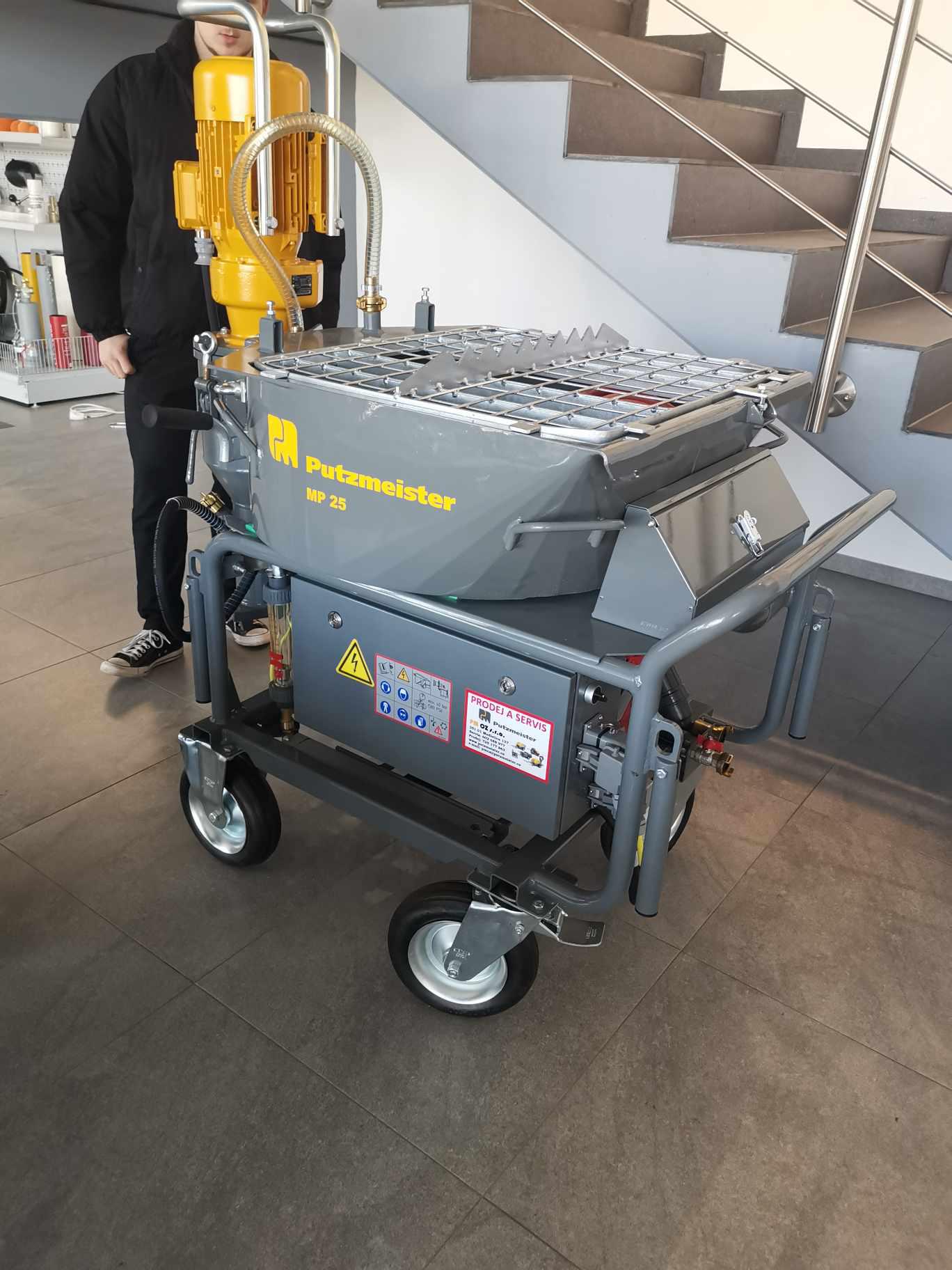 Firma Bareš - Prodej stavebních strojů foto 5