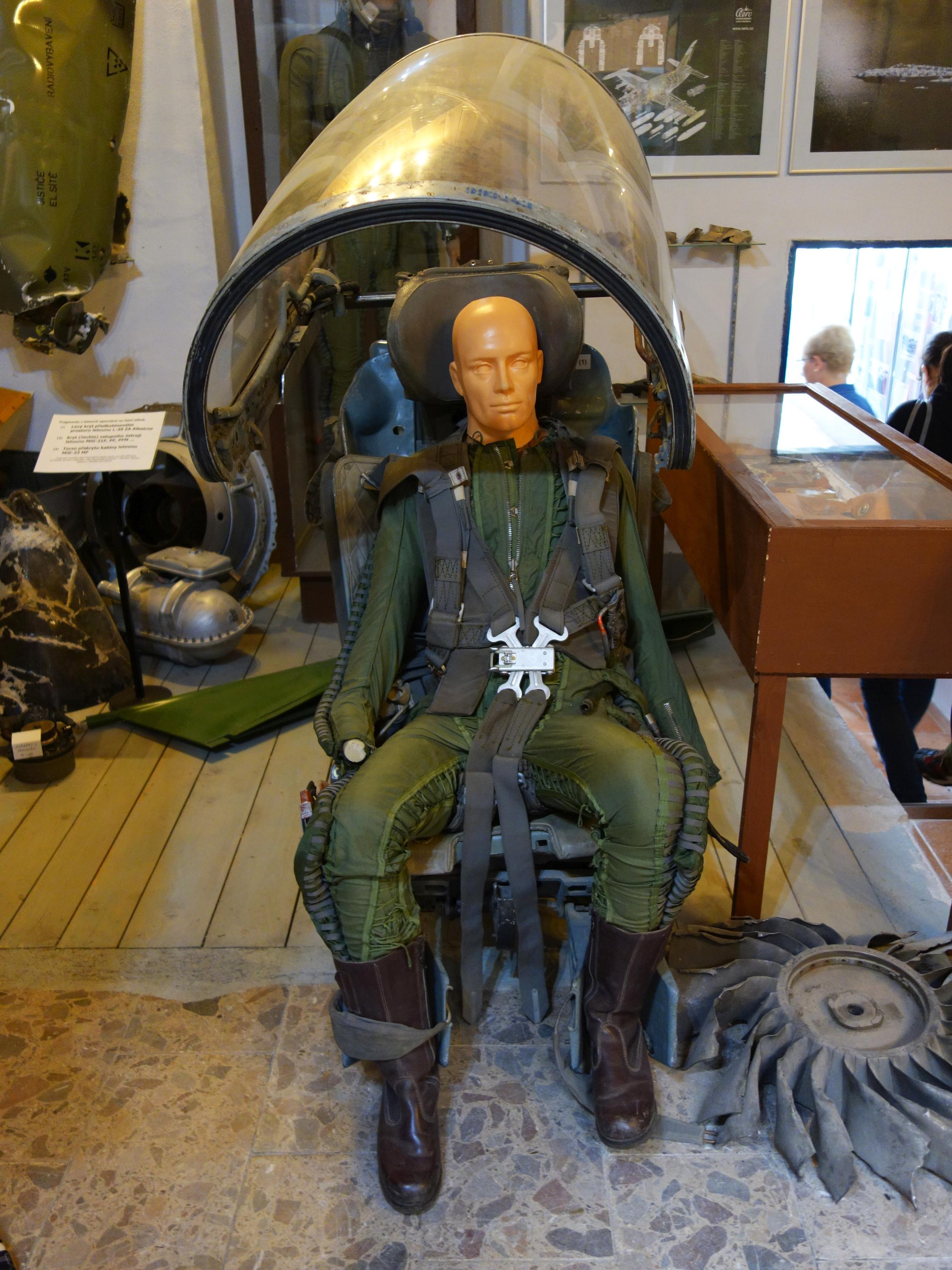 Letecké muzeum Deštná foto 2