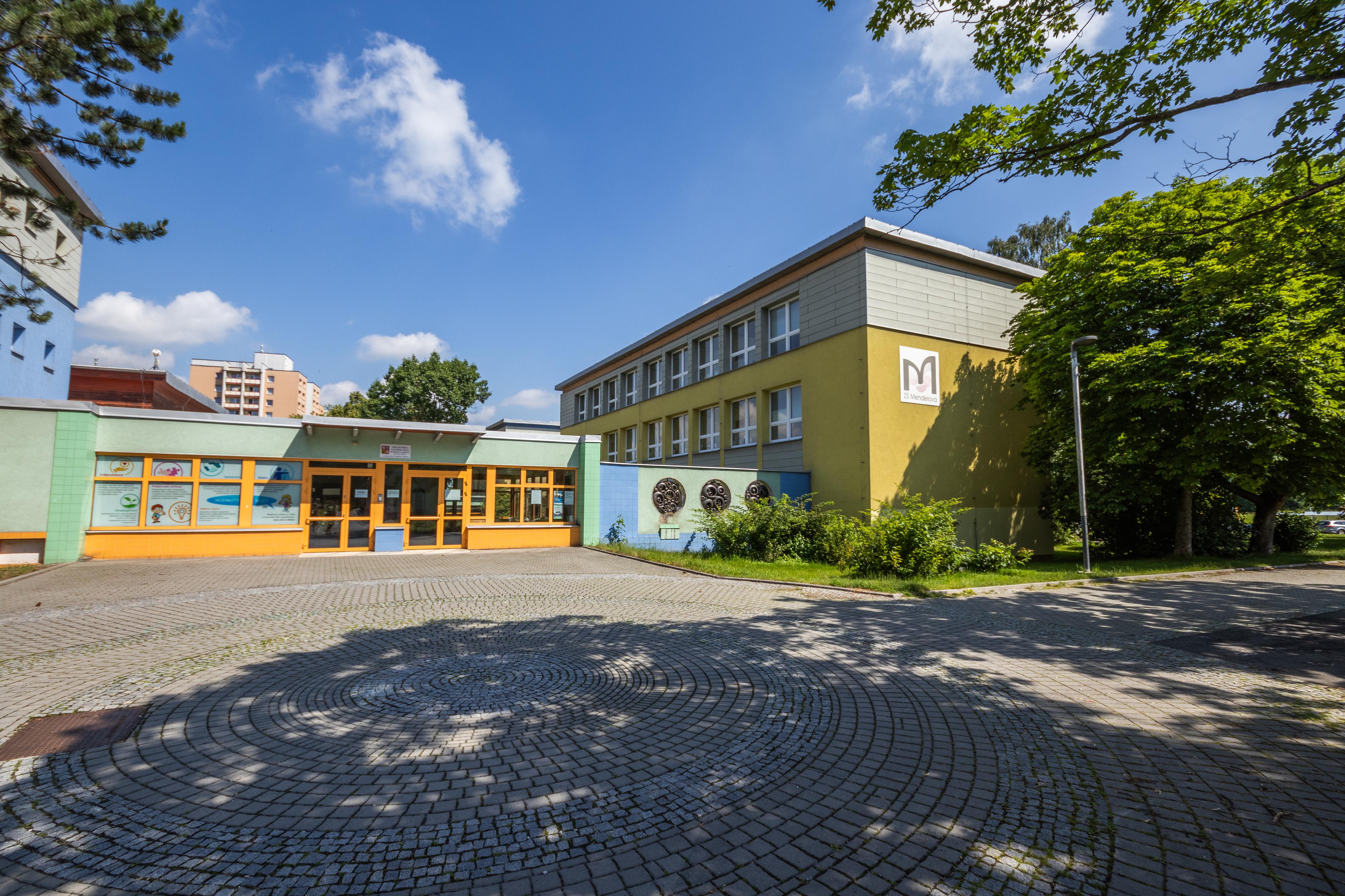 ZŠ Mendelova, Karviná foto 2