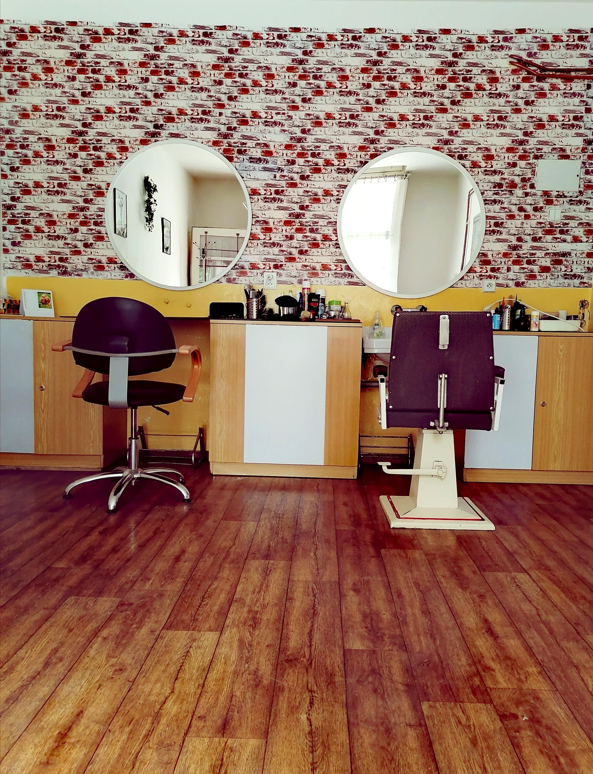 Holičství a pánské kadeřnictví Petra foto 2