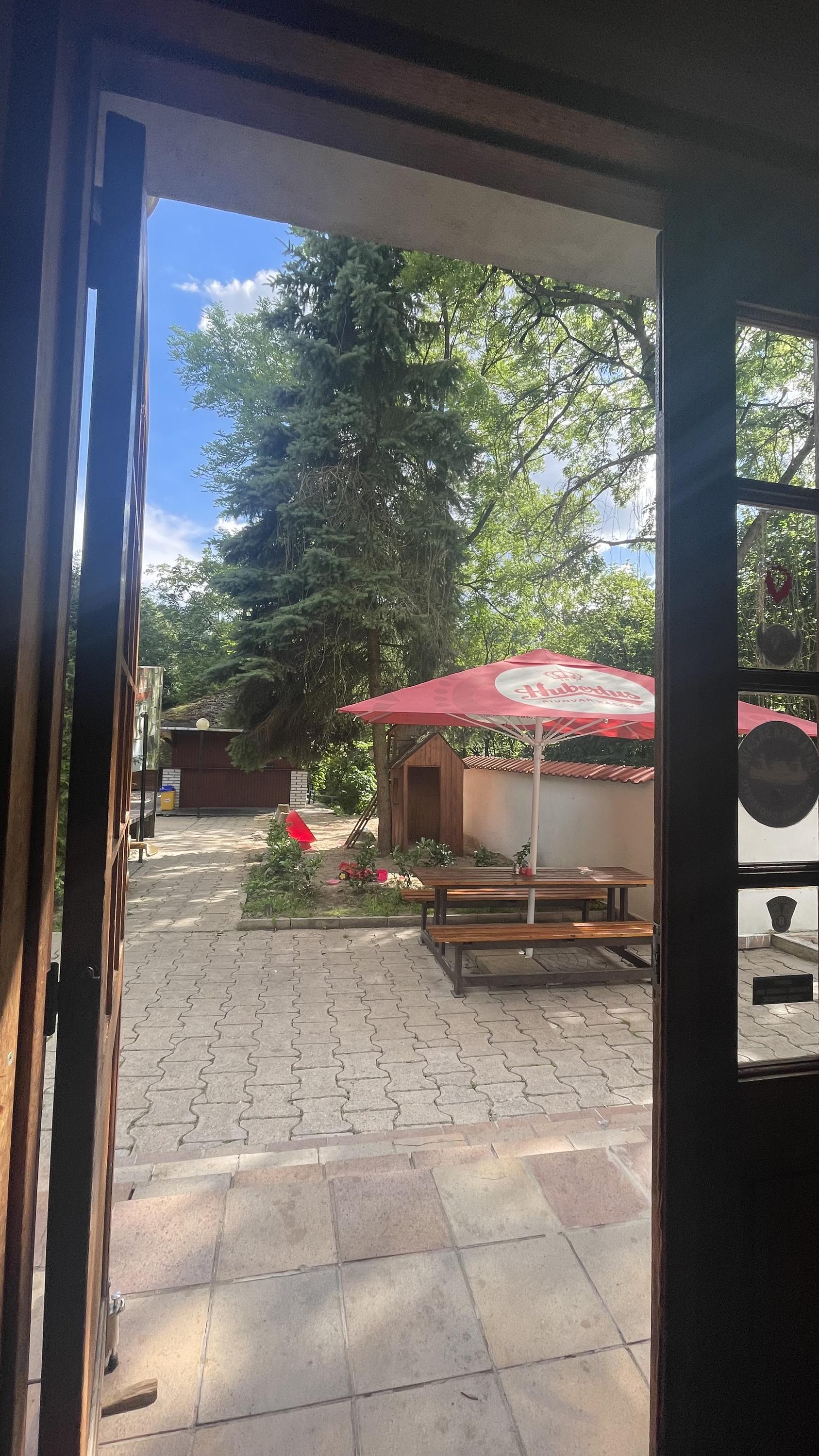 Penzion Troníček - restaurace foto 6