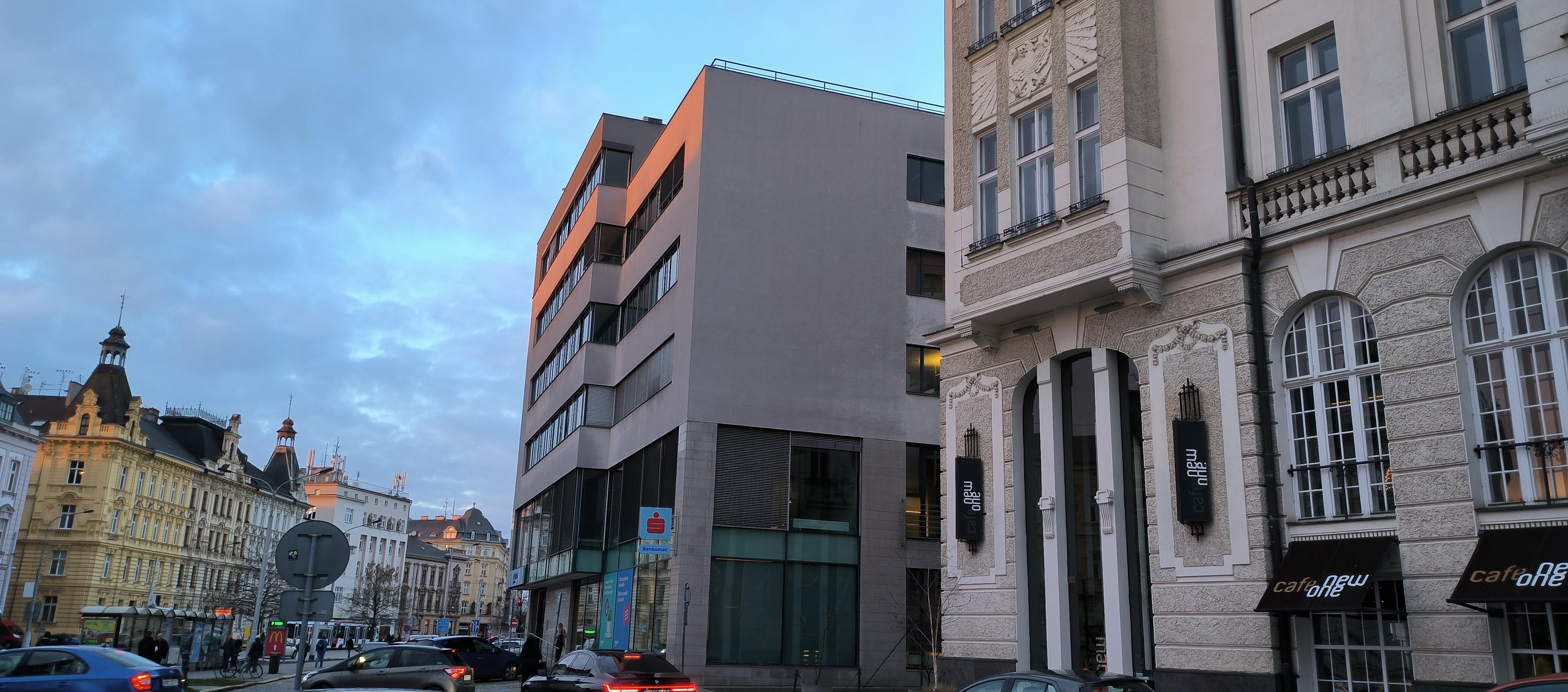 Česká spořitelna, a.s. foto 2