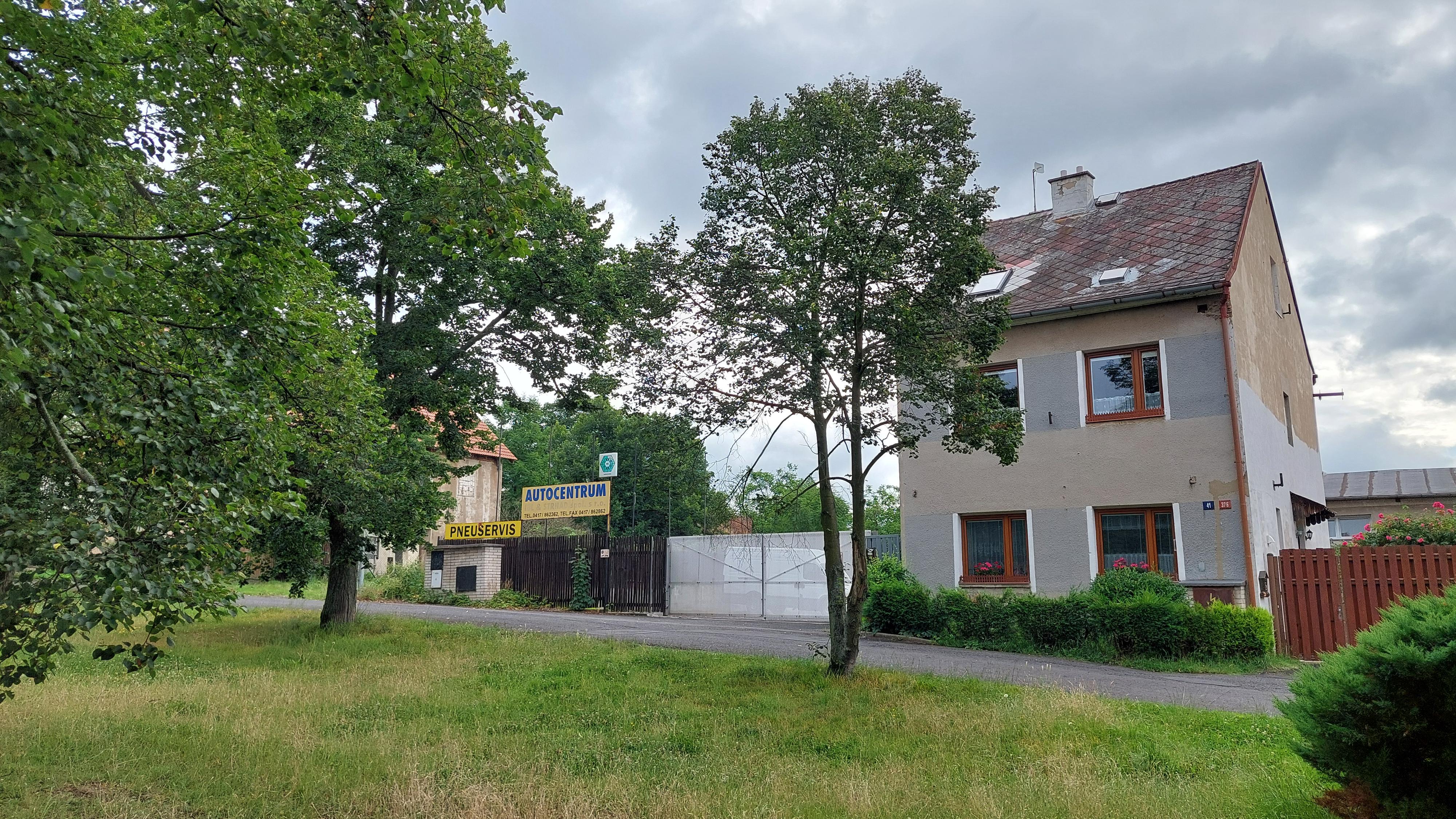 Pneuservis-rychloservis - Monika Asaadová foto 5