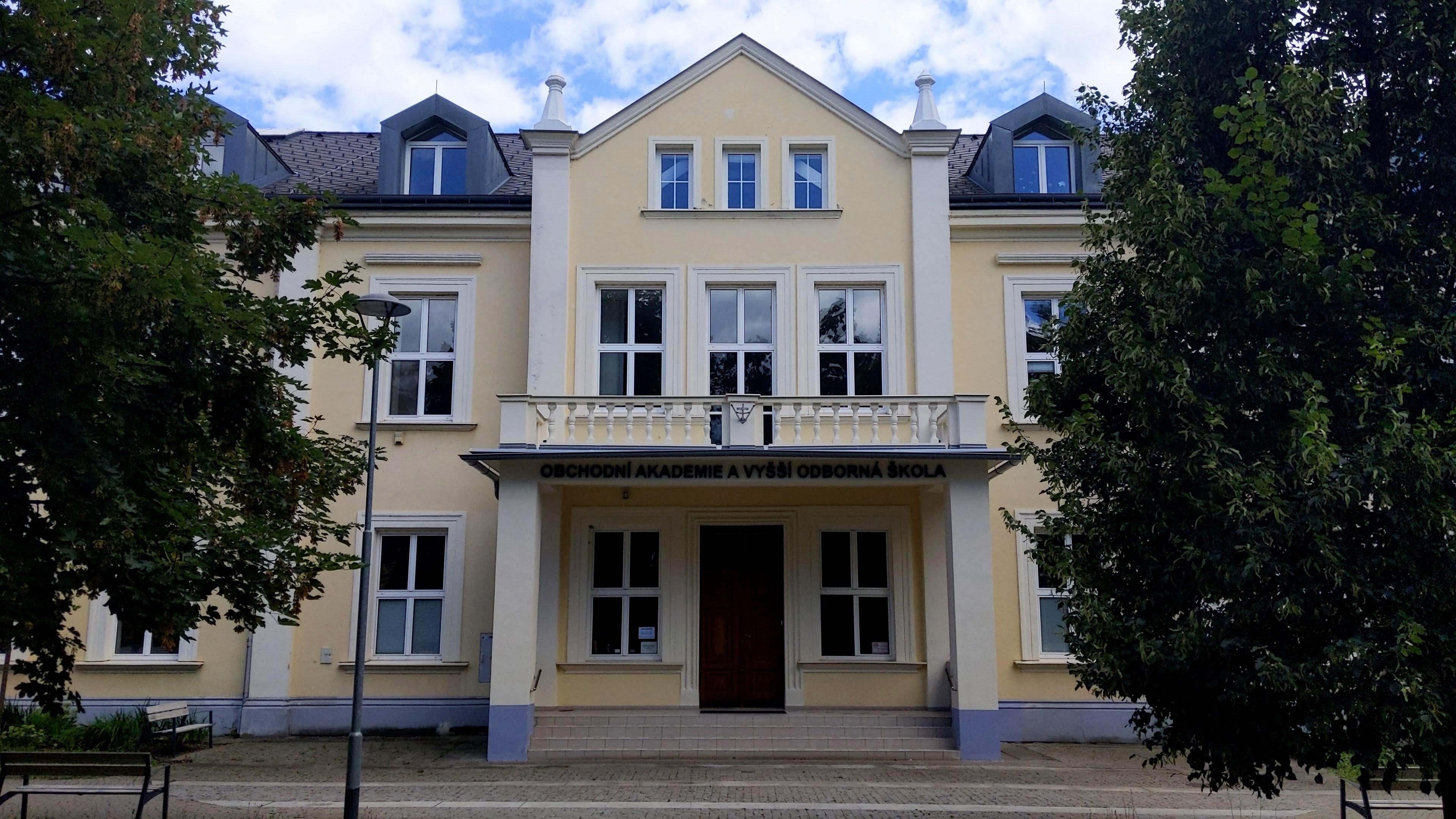 Obchodní akademie, Vyšší odborná škola a Jazyková škola s právem státní jazykové zkoušky Uherské Hradiště foto 4