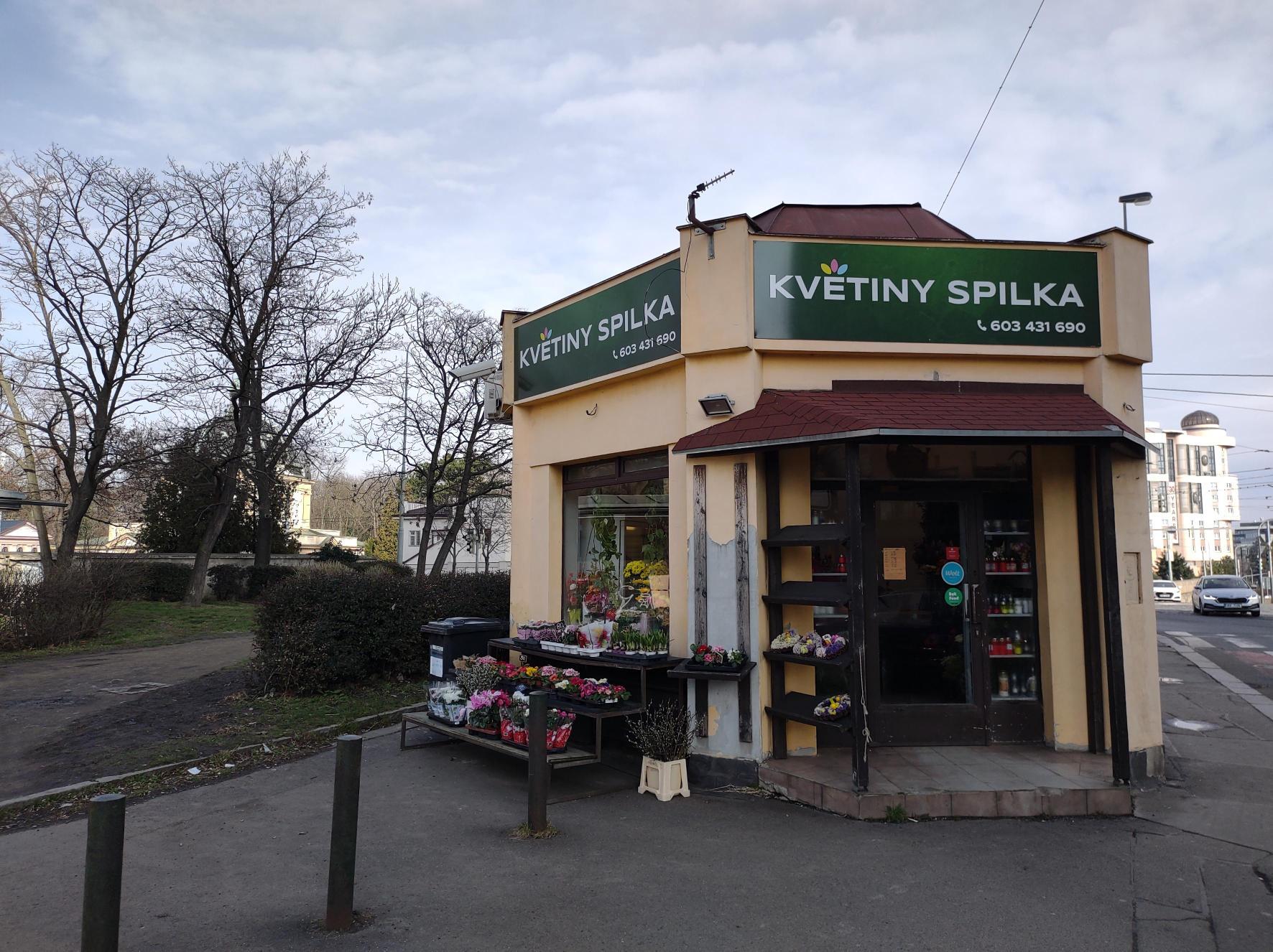 Květiny Spilka Zuzana Nevrlá