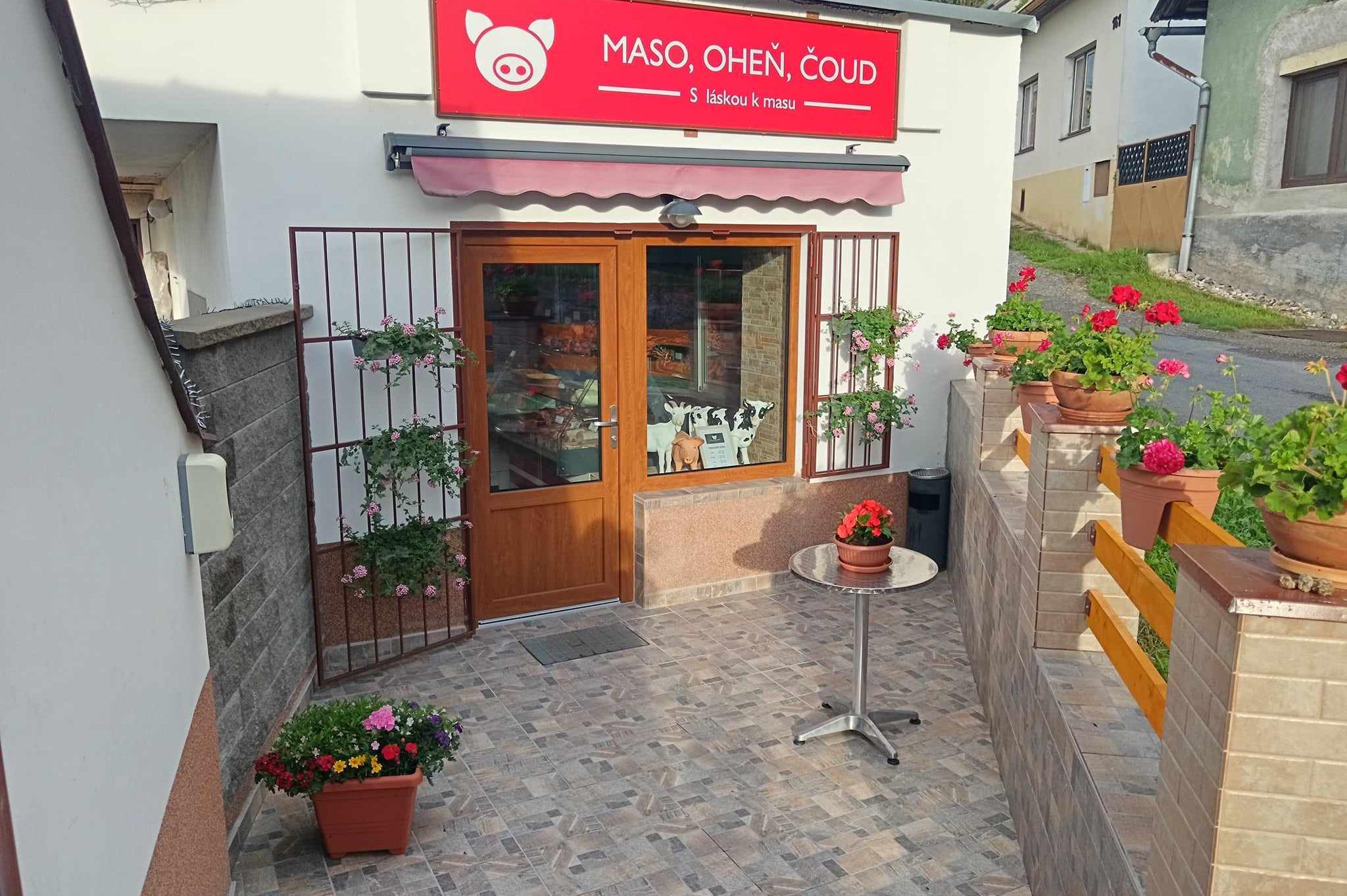 MASO, OHEŇ, ČOUD s.r.o.