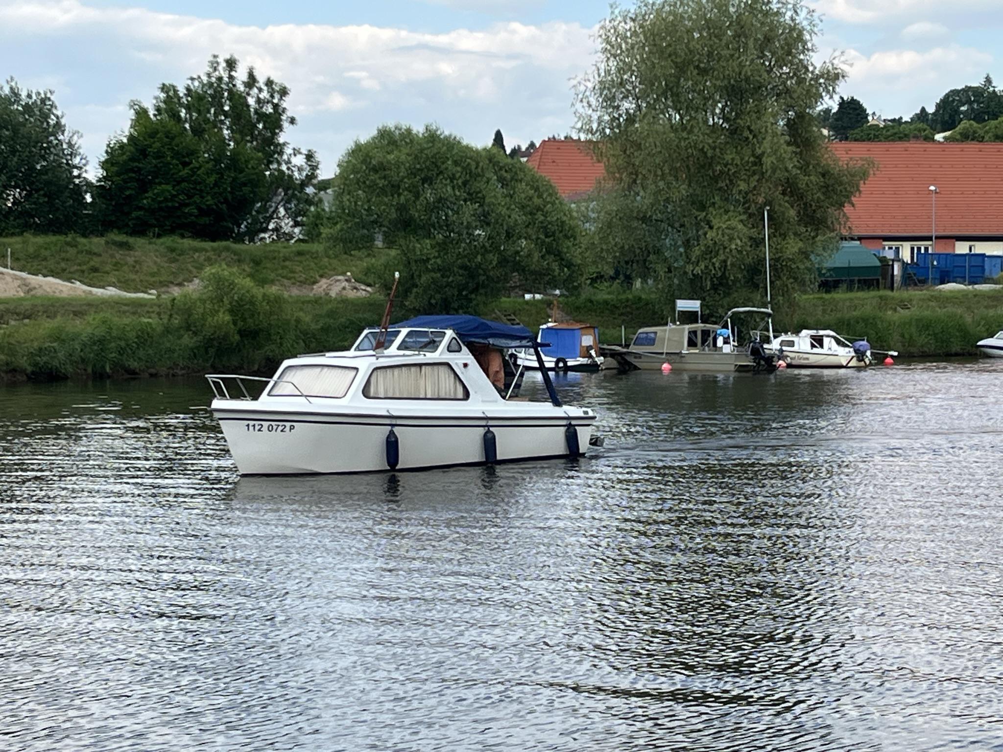 Půjčovna obytných lodí Petr Haderka foto 3