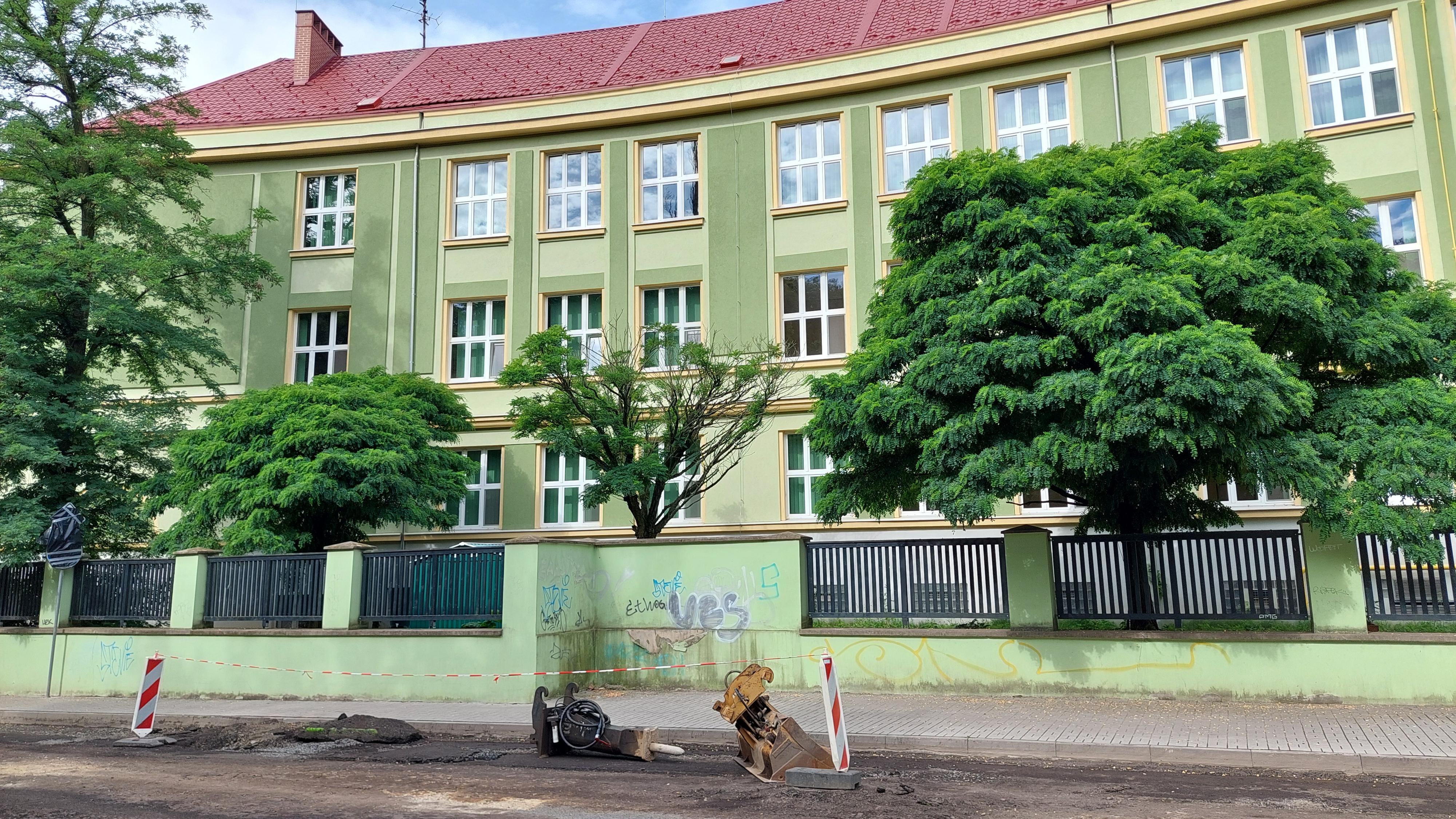 ZŠ s rozšířeným vyučováním cizích jazyků Teplice foto 2