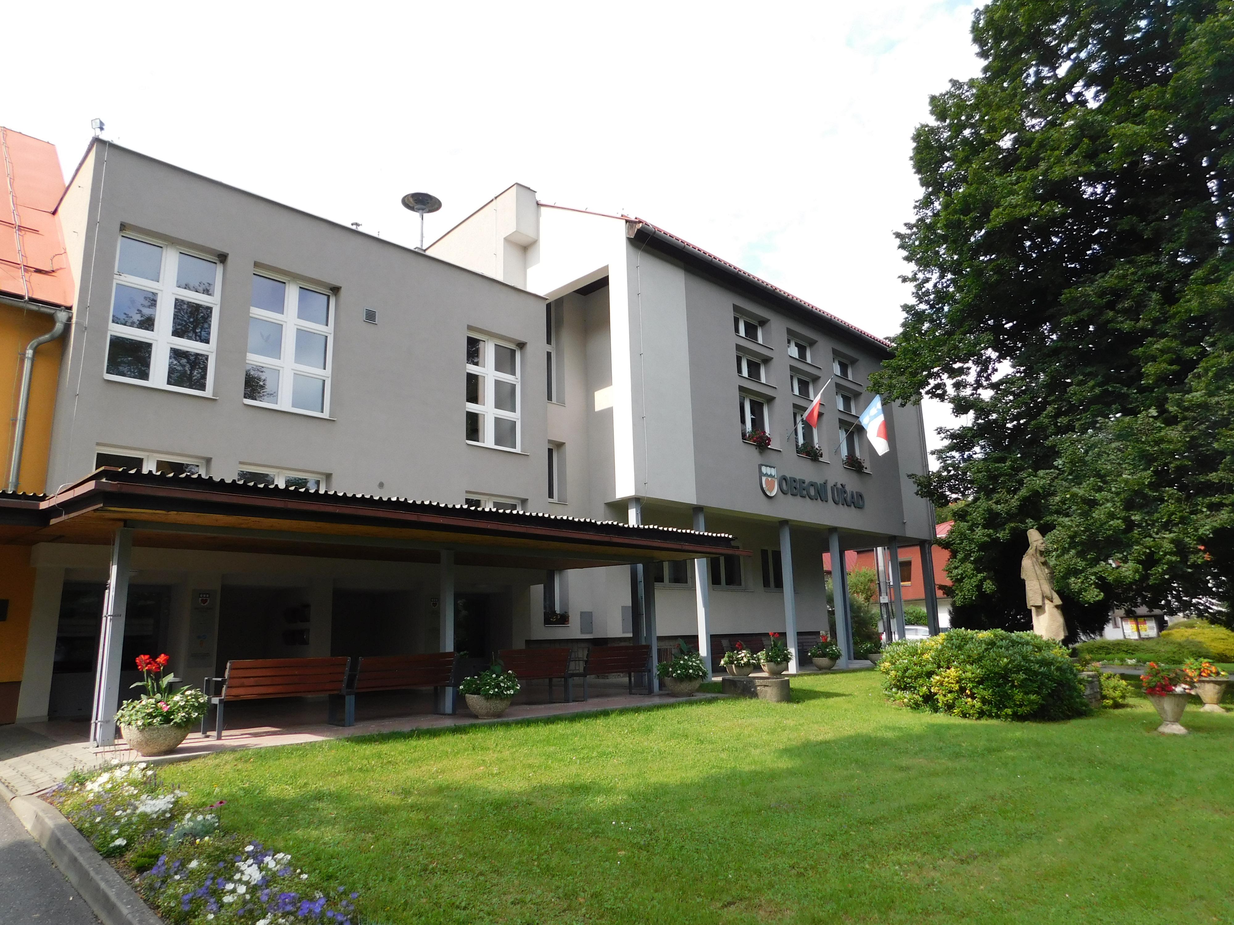 Liptál - obecní úřad foto 2