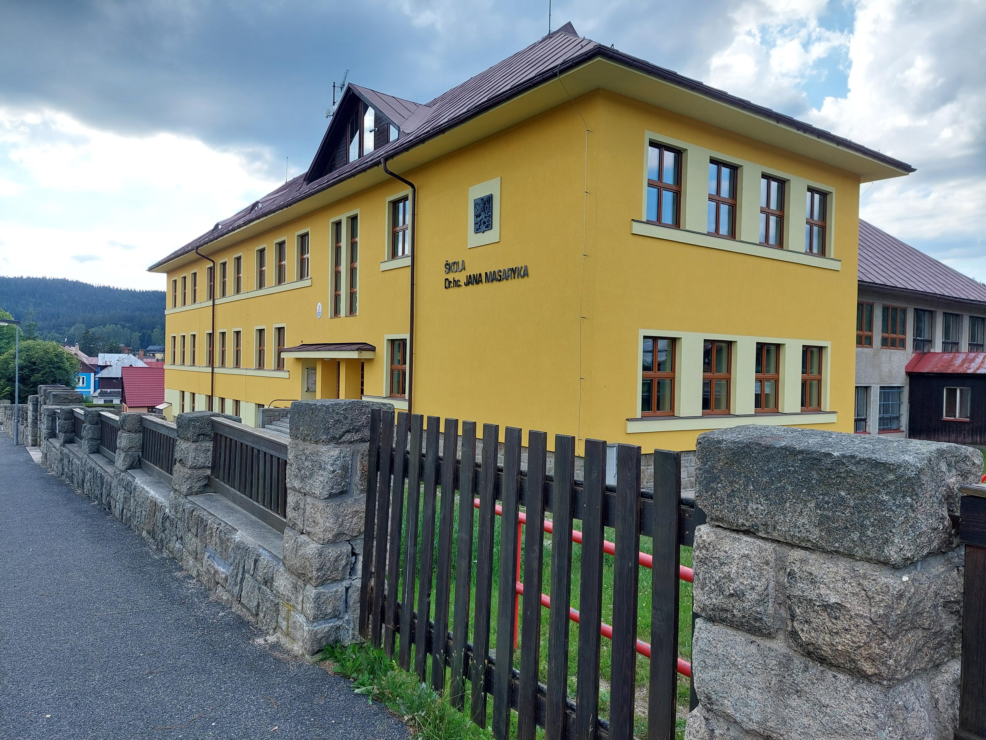 ZŠ Dr. h. c. Jana Masaryka Harrachov foto 3