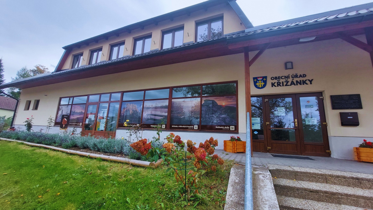 Křižánky - obecní úřad foto 1