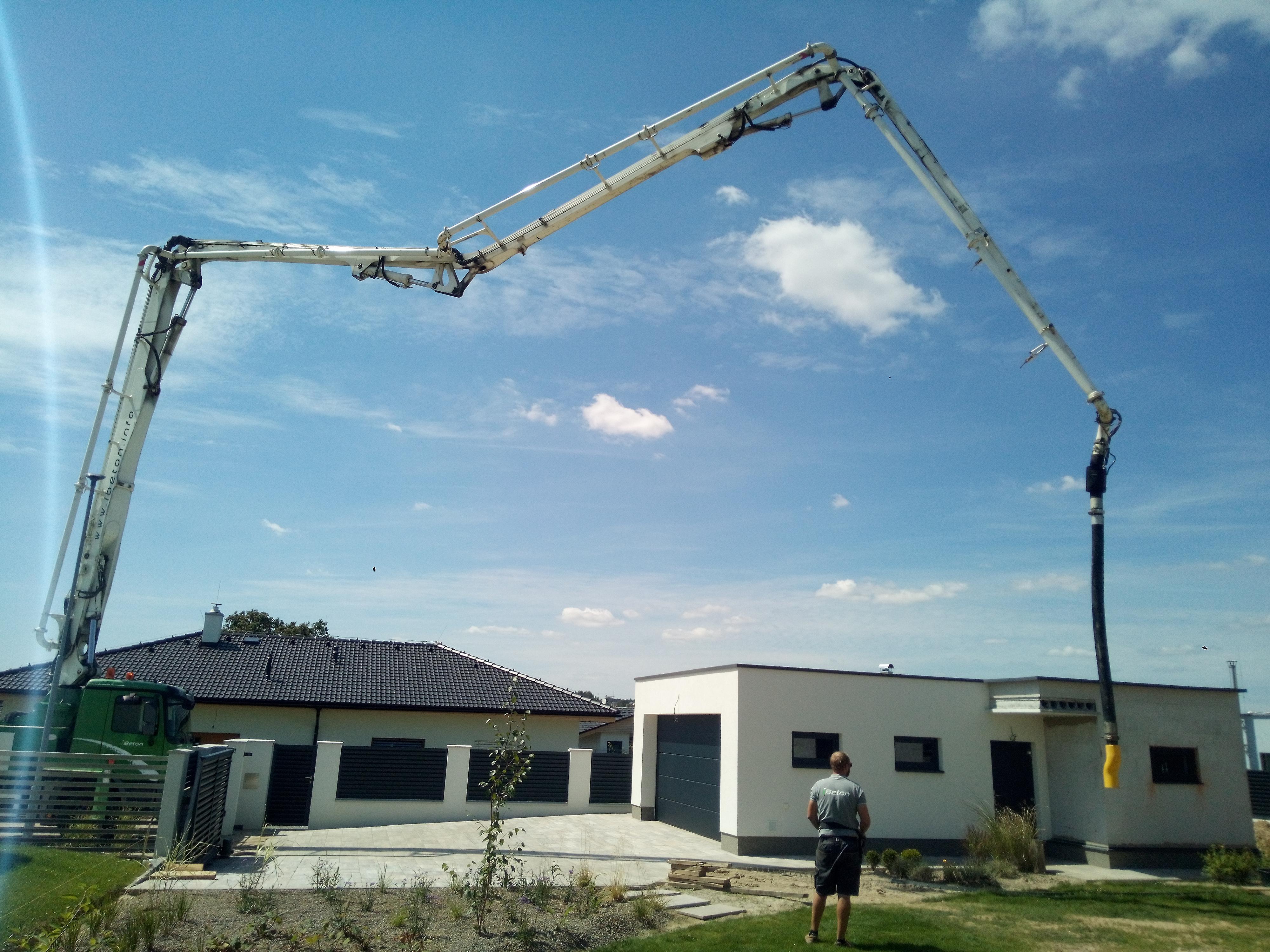 Realizace základové desky pro bazén