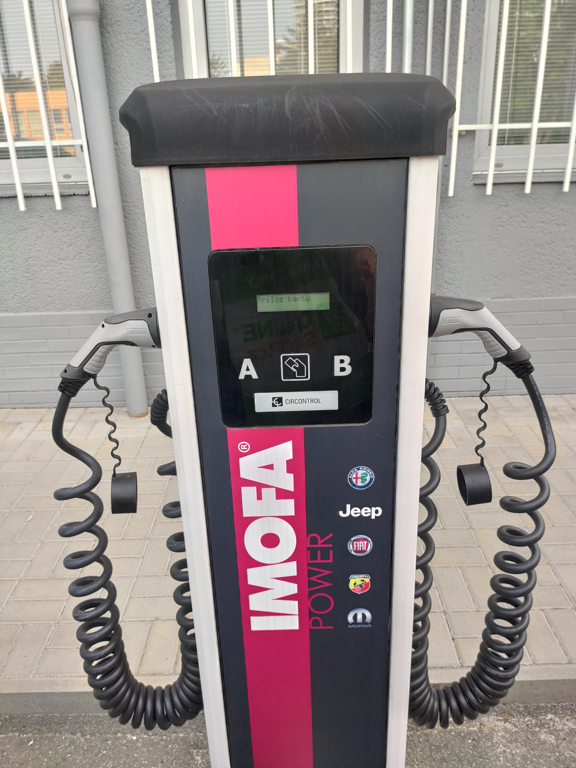 Nabíjecí stanice ChargeUp foto 2