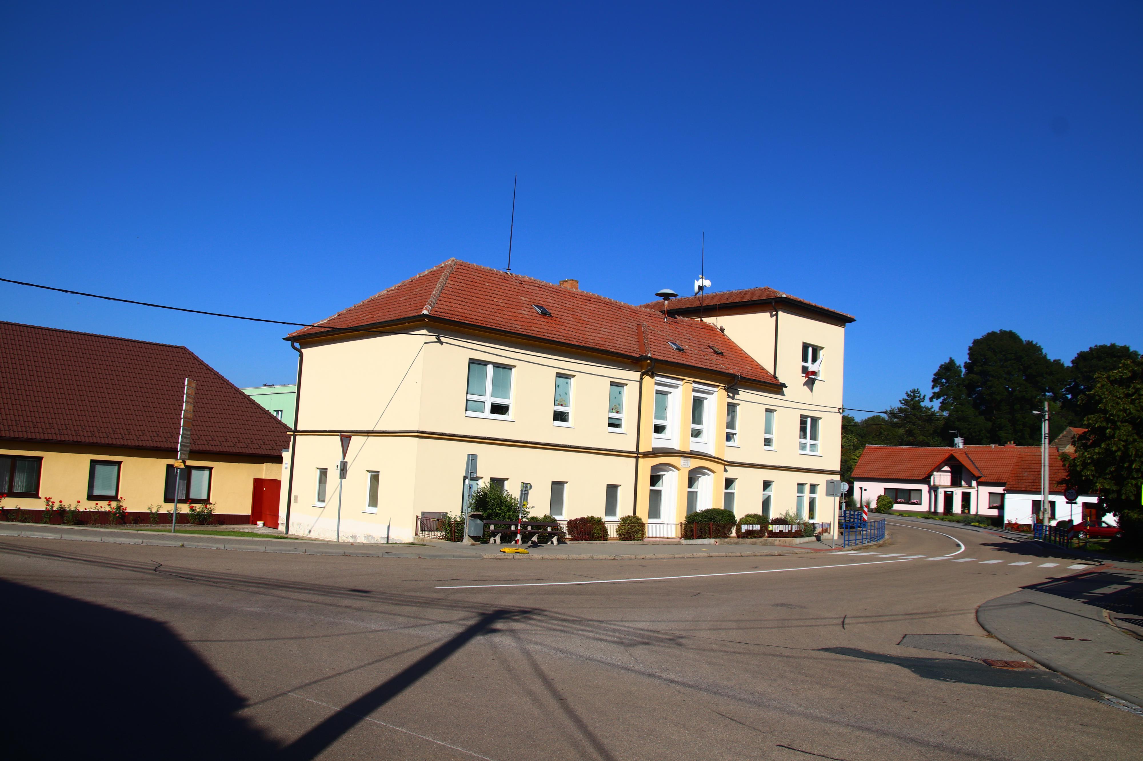 ZŠ a MŠ Nikolčice foto 3