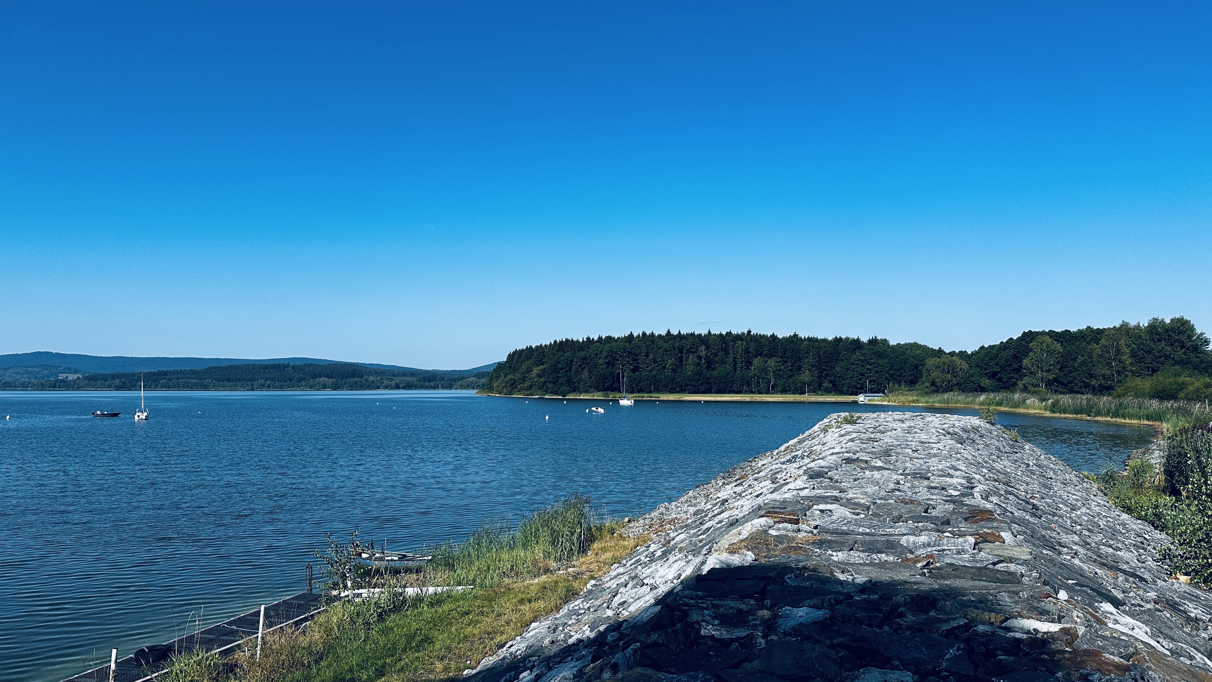 Půjčovna motorových člunů Lipno foto 2