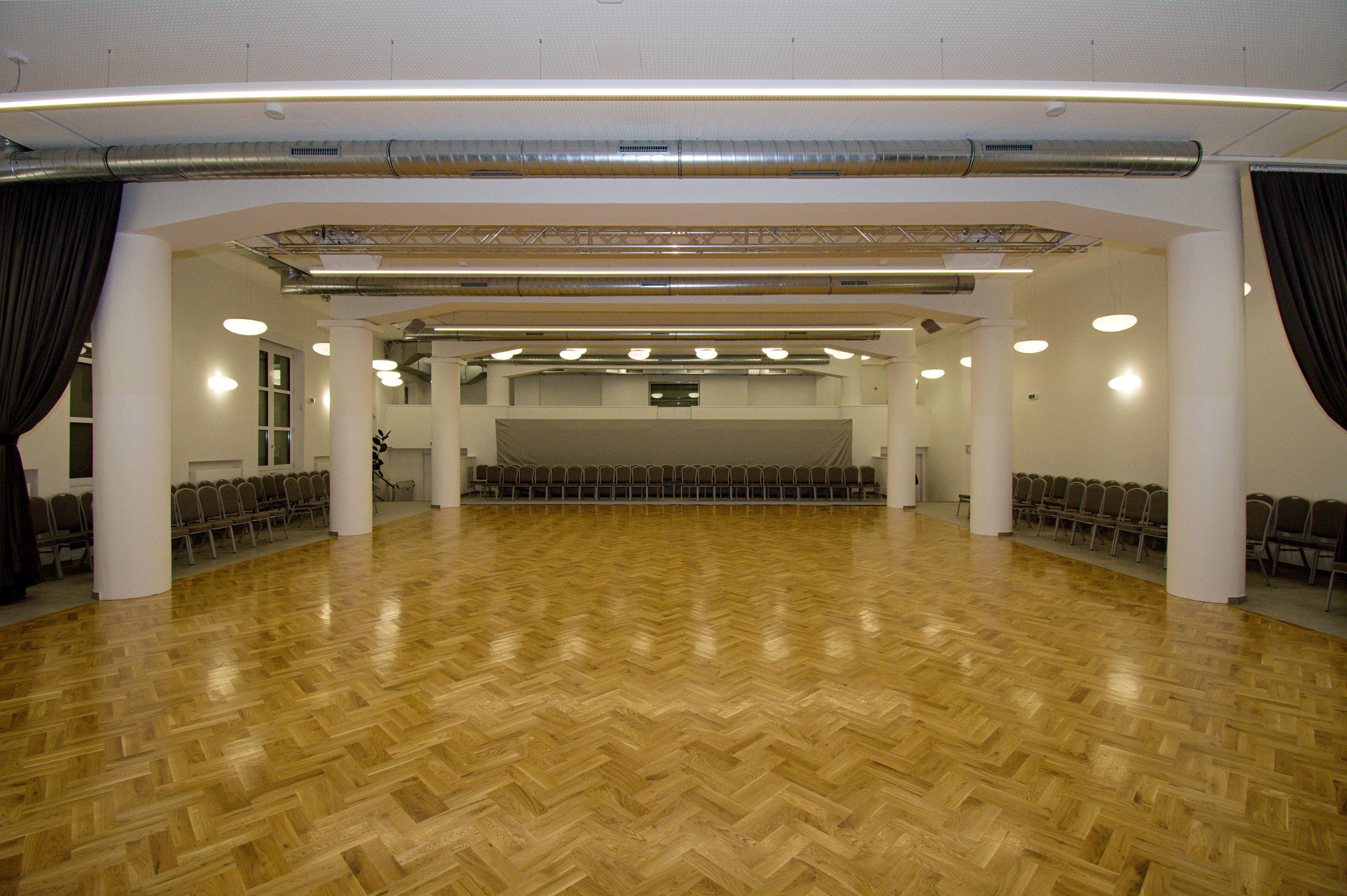 Společenské centrum PARKET