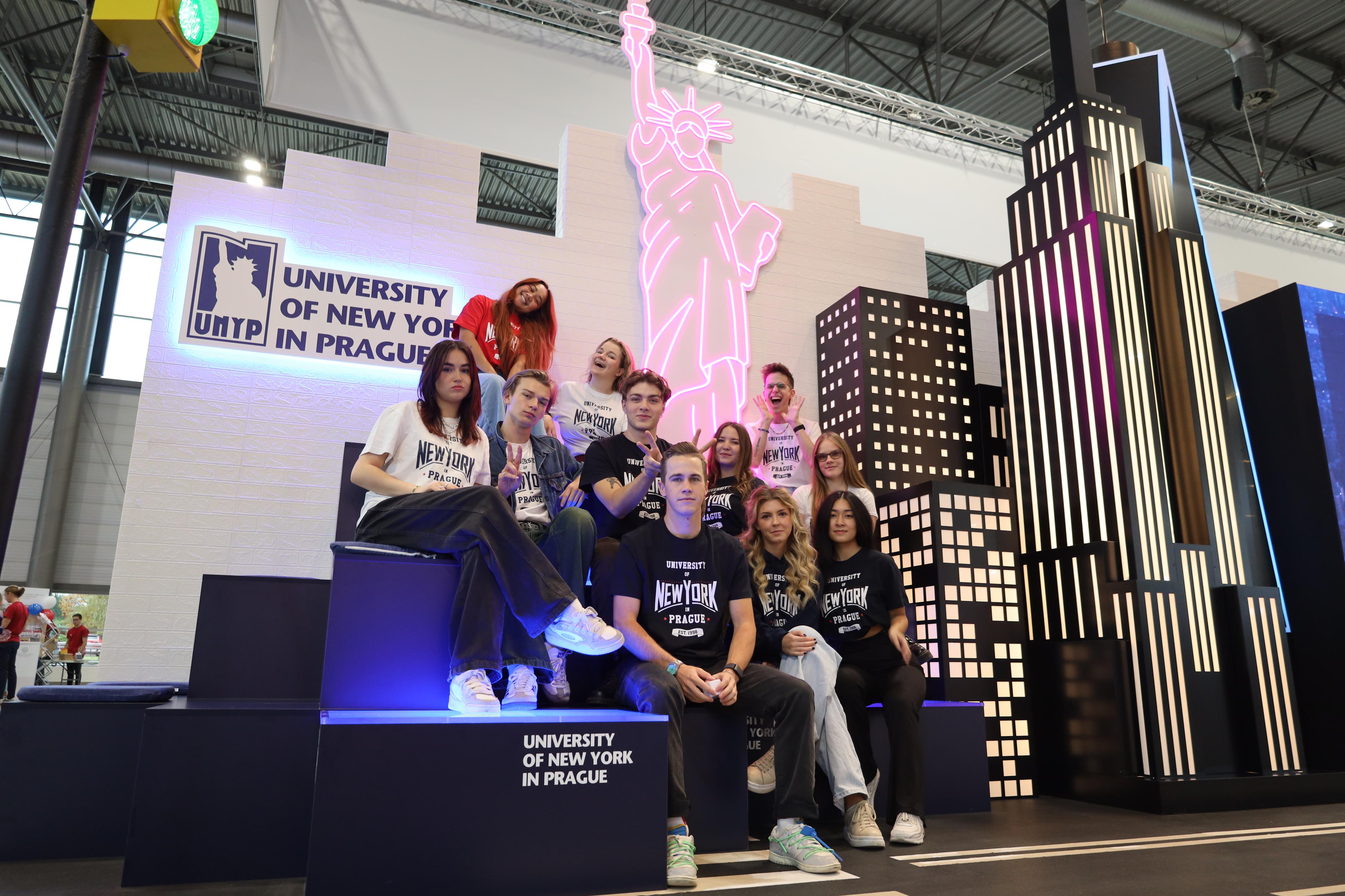 University of New York in Prague foto 2