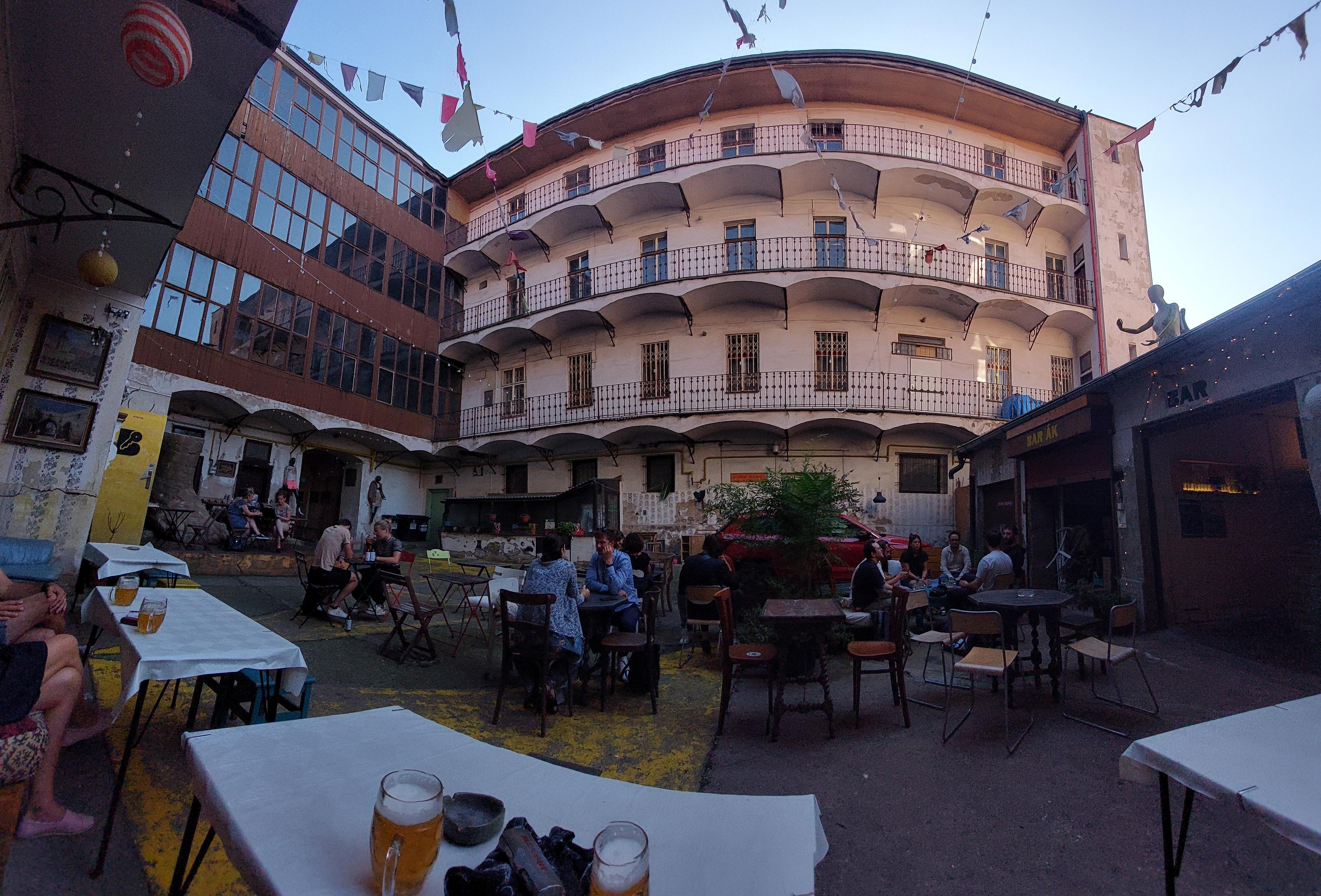 Bar/ák foto 2