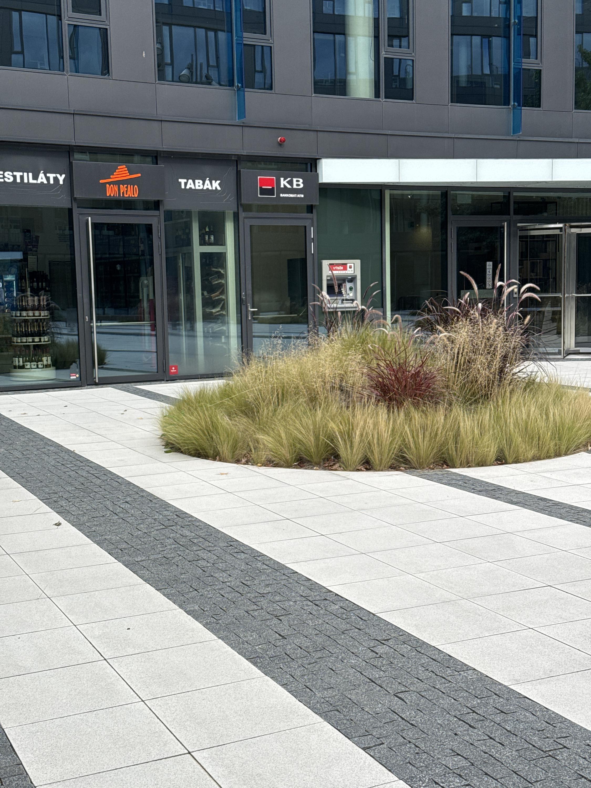 Bankomat Komerční banky foto 2