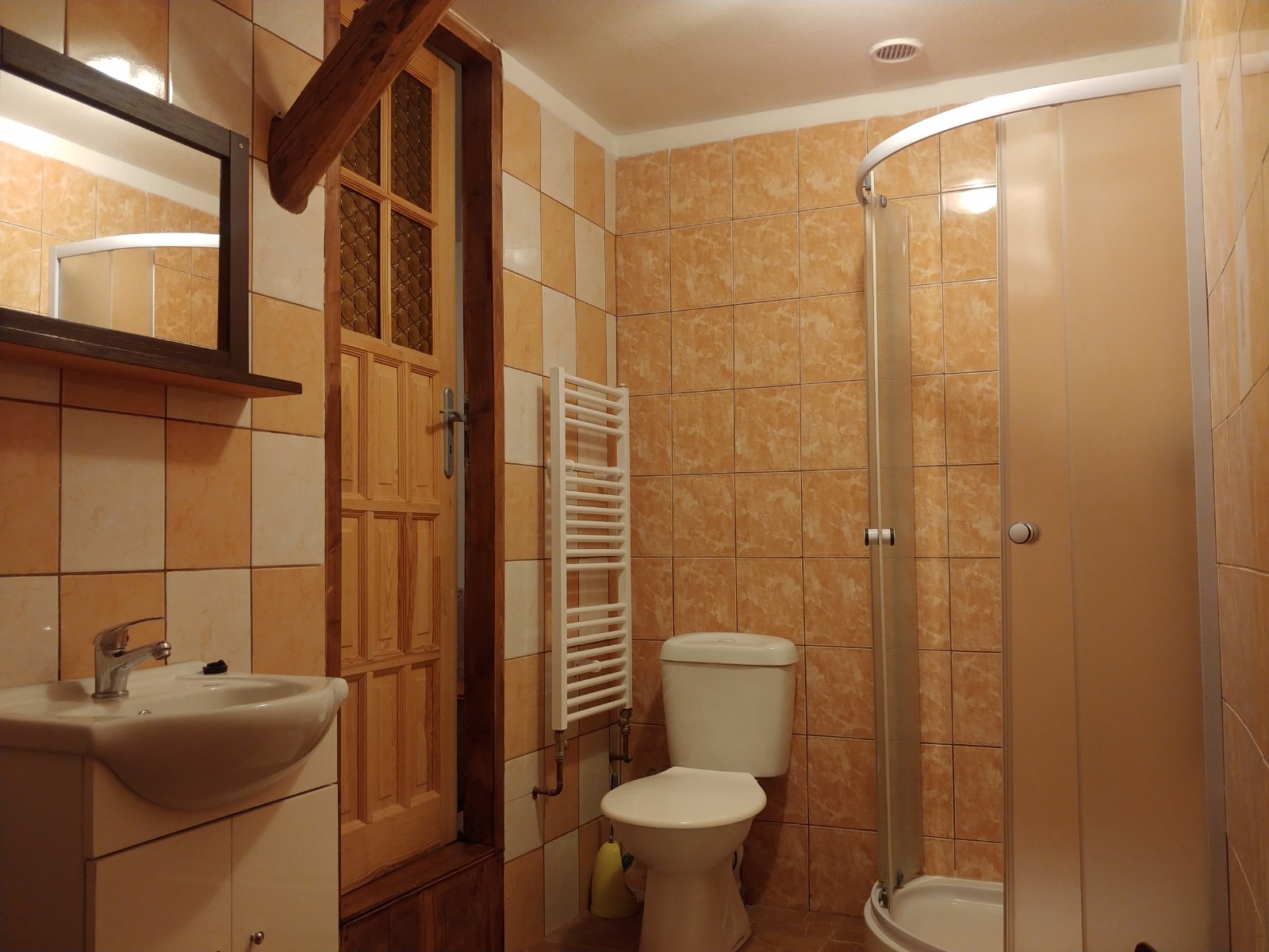 Chalupa pod jasanem - Jana Zelenková foto 2