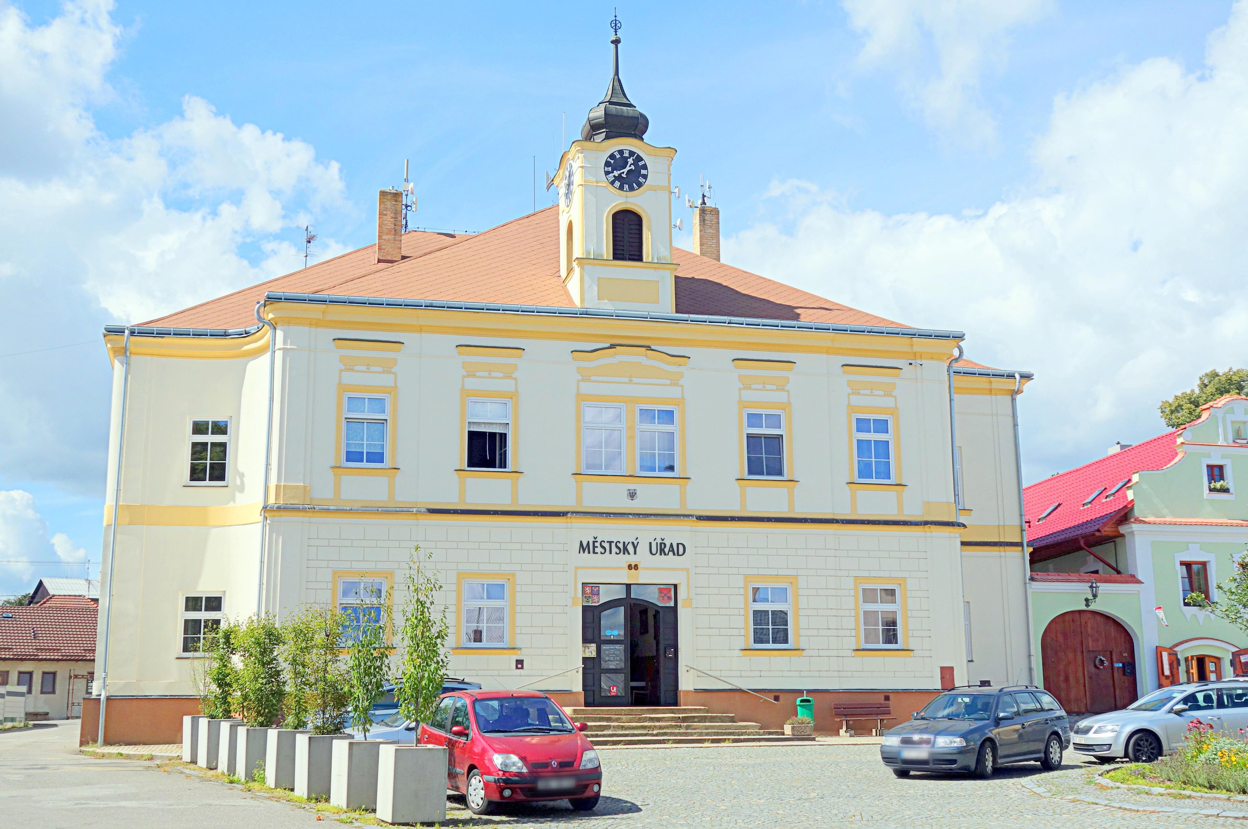 Habry - městský úřad foto 4
