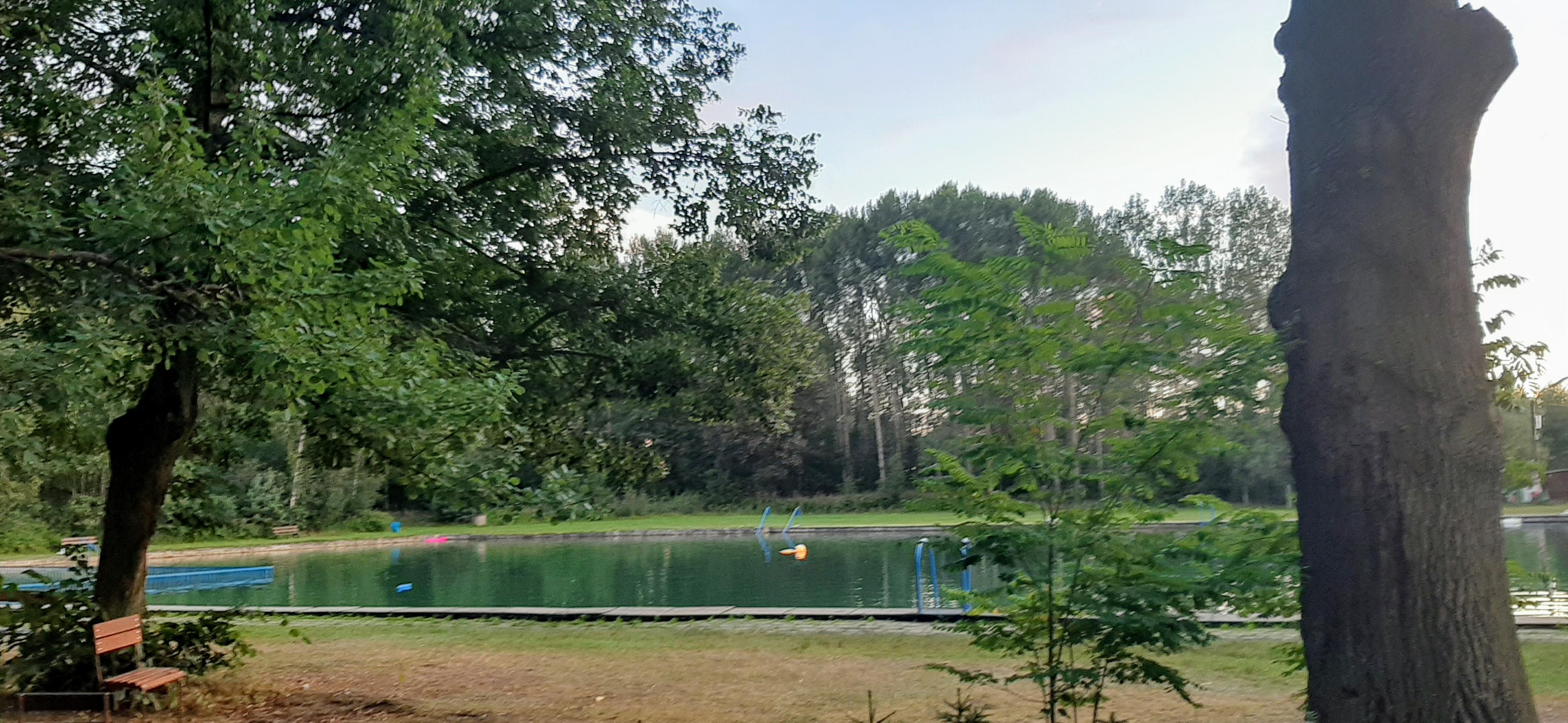 Sportovní areál Líně - koupaliště foto 2