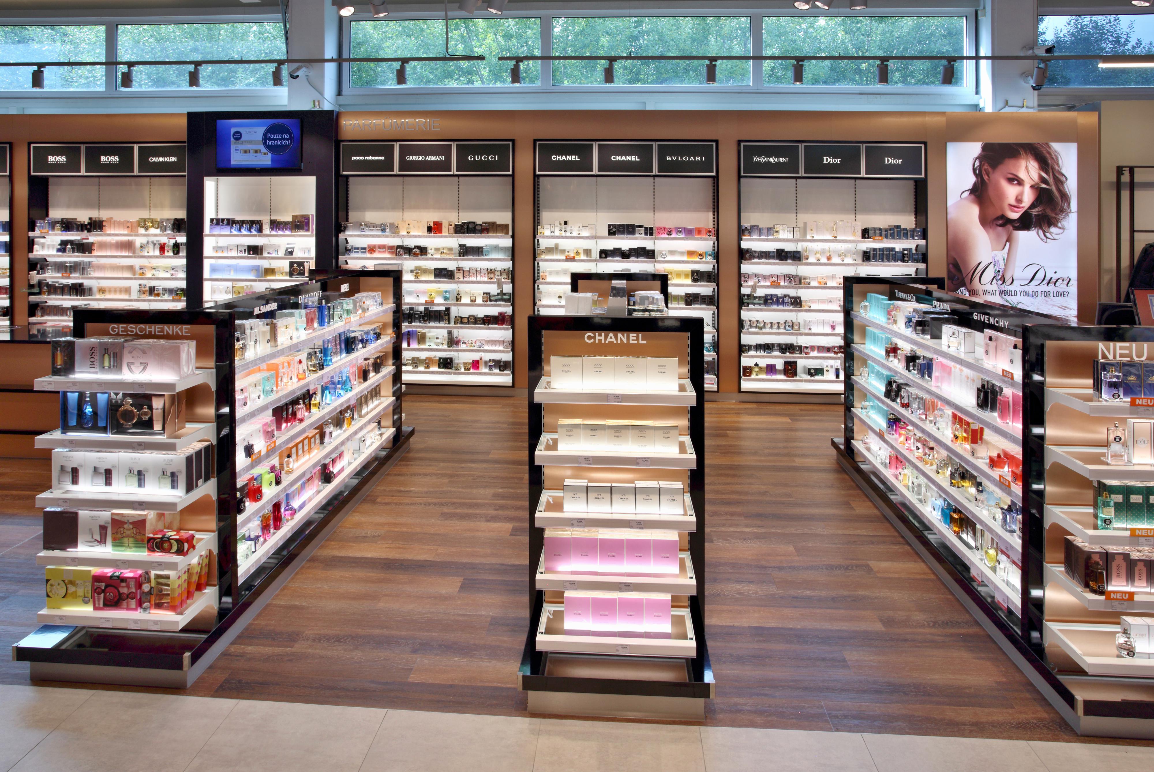 TRAVEL FREE SHOP foto 6