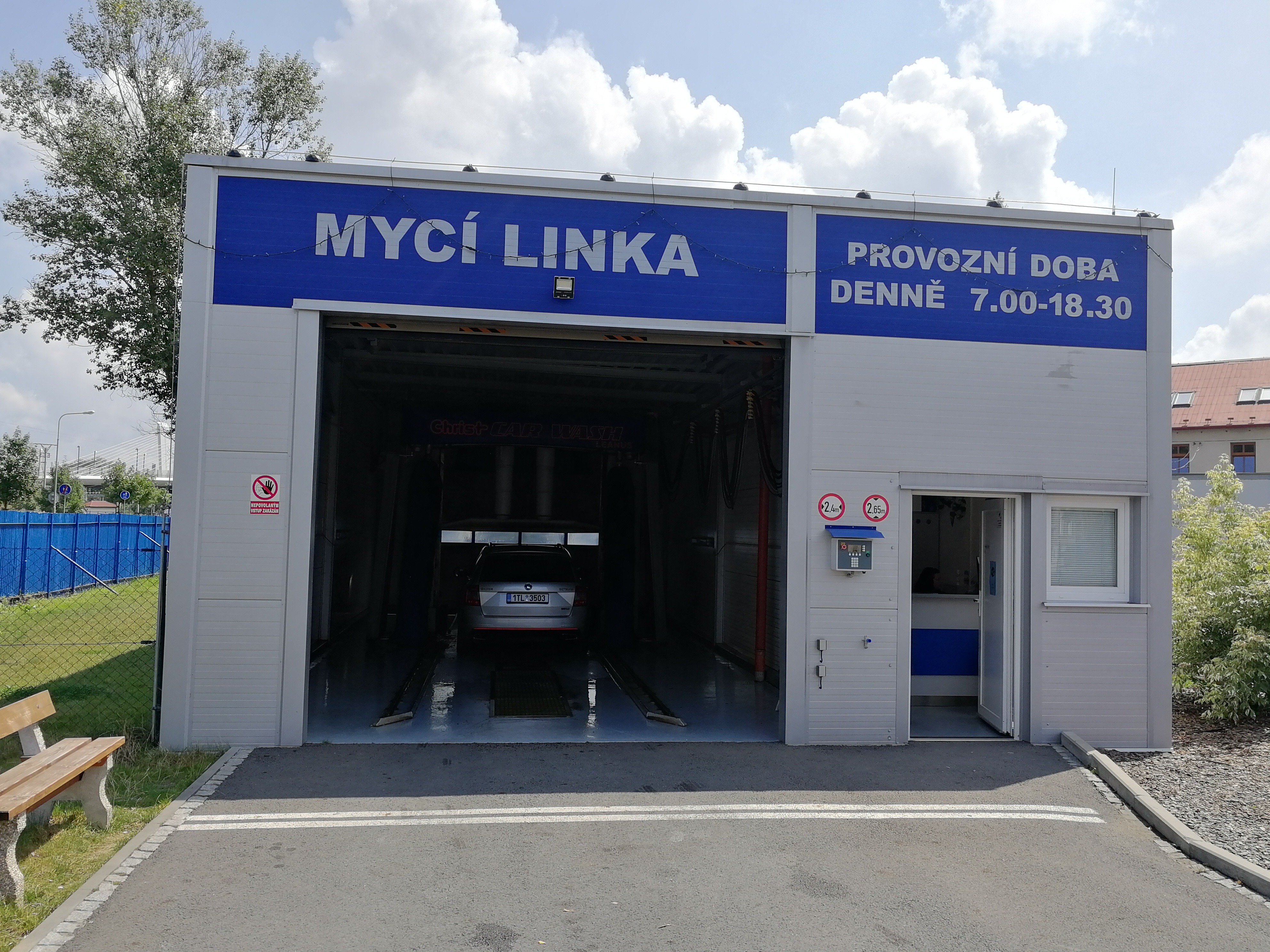 Automyčka BM servis foto 5