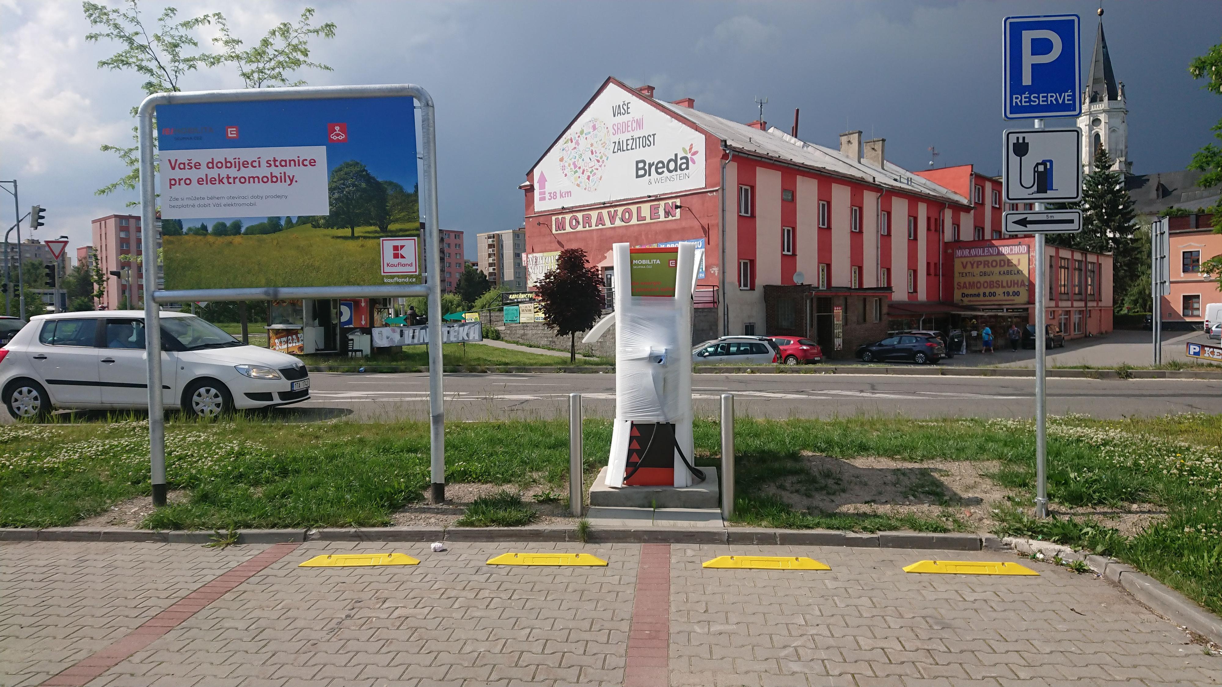 Nabíjecí stanice ČEZ foto 2