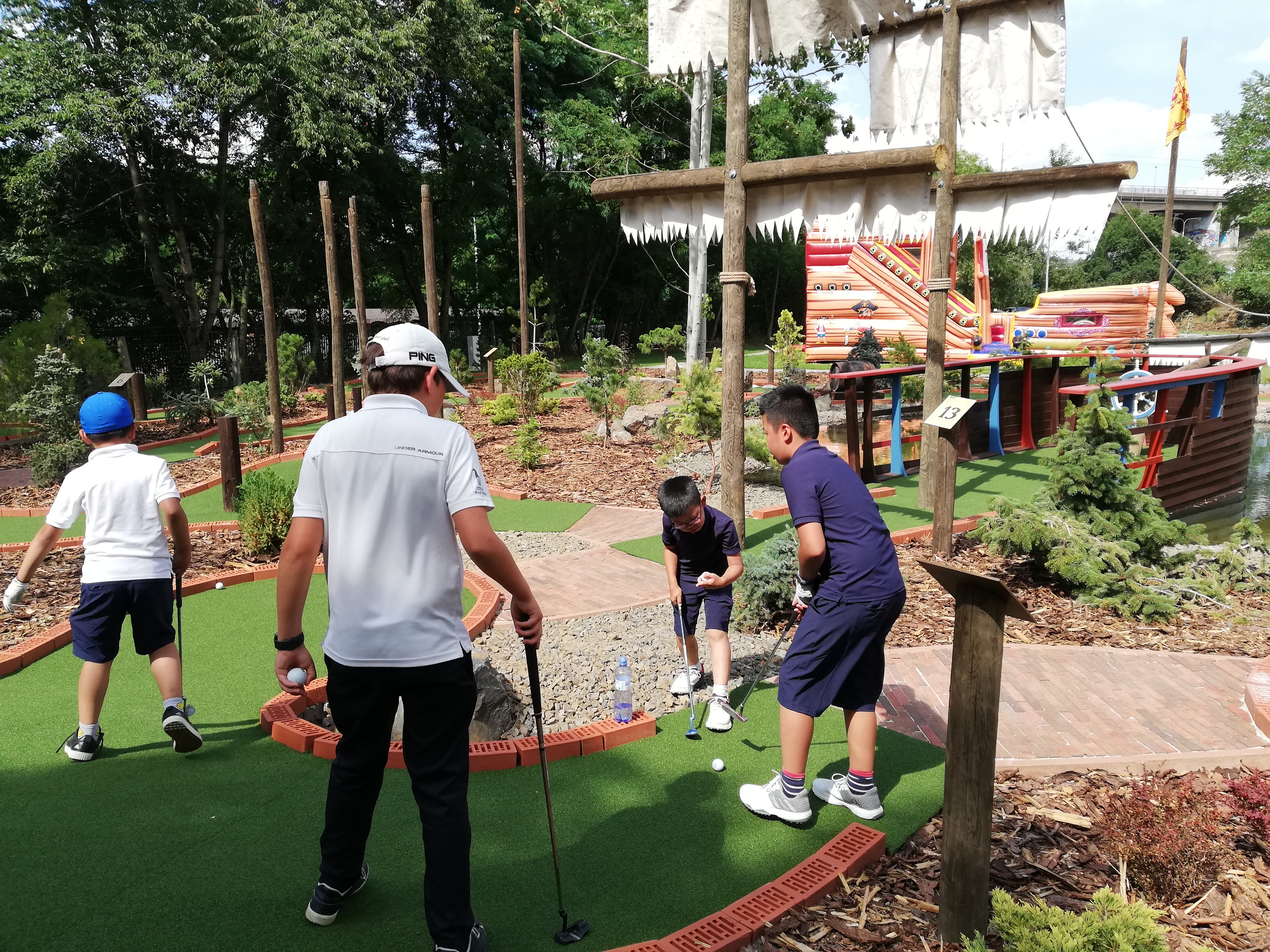 Minigolf - Pirátí zátoka foto 3