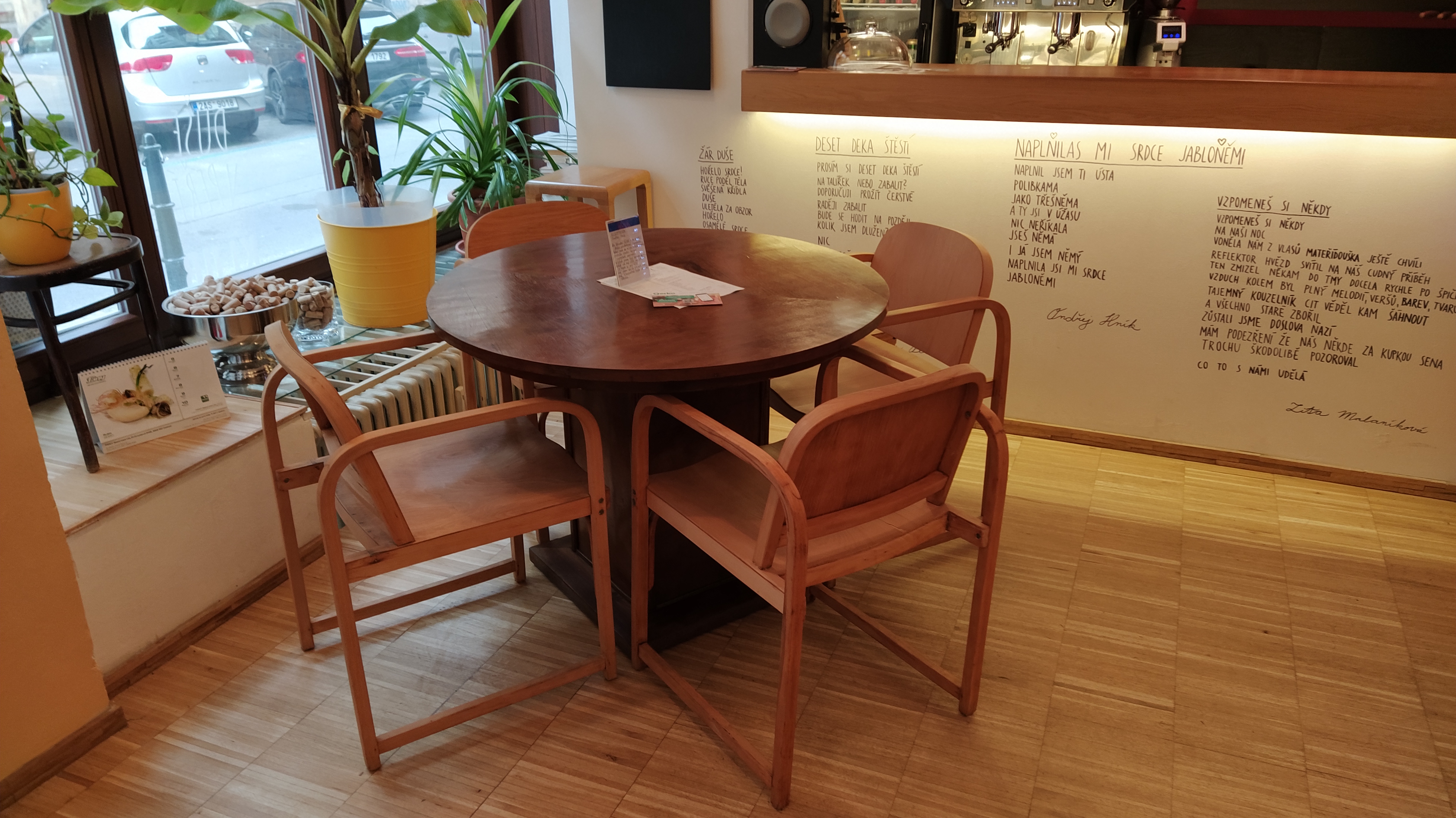 Kavárna Duše v peří foto 6