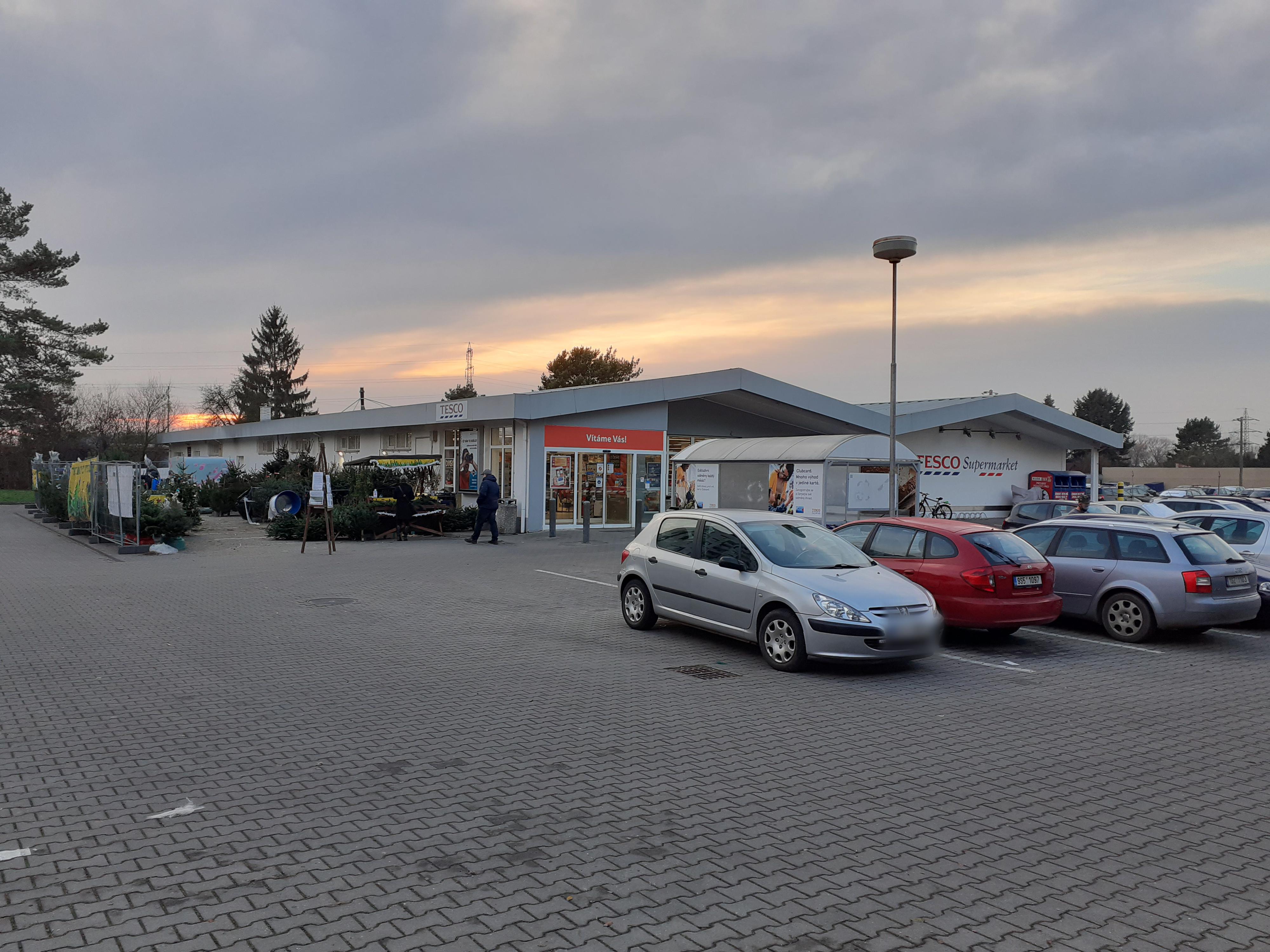 Tesco Supermarket foto 2
