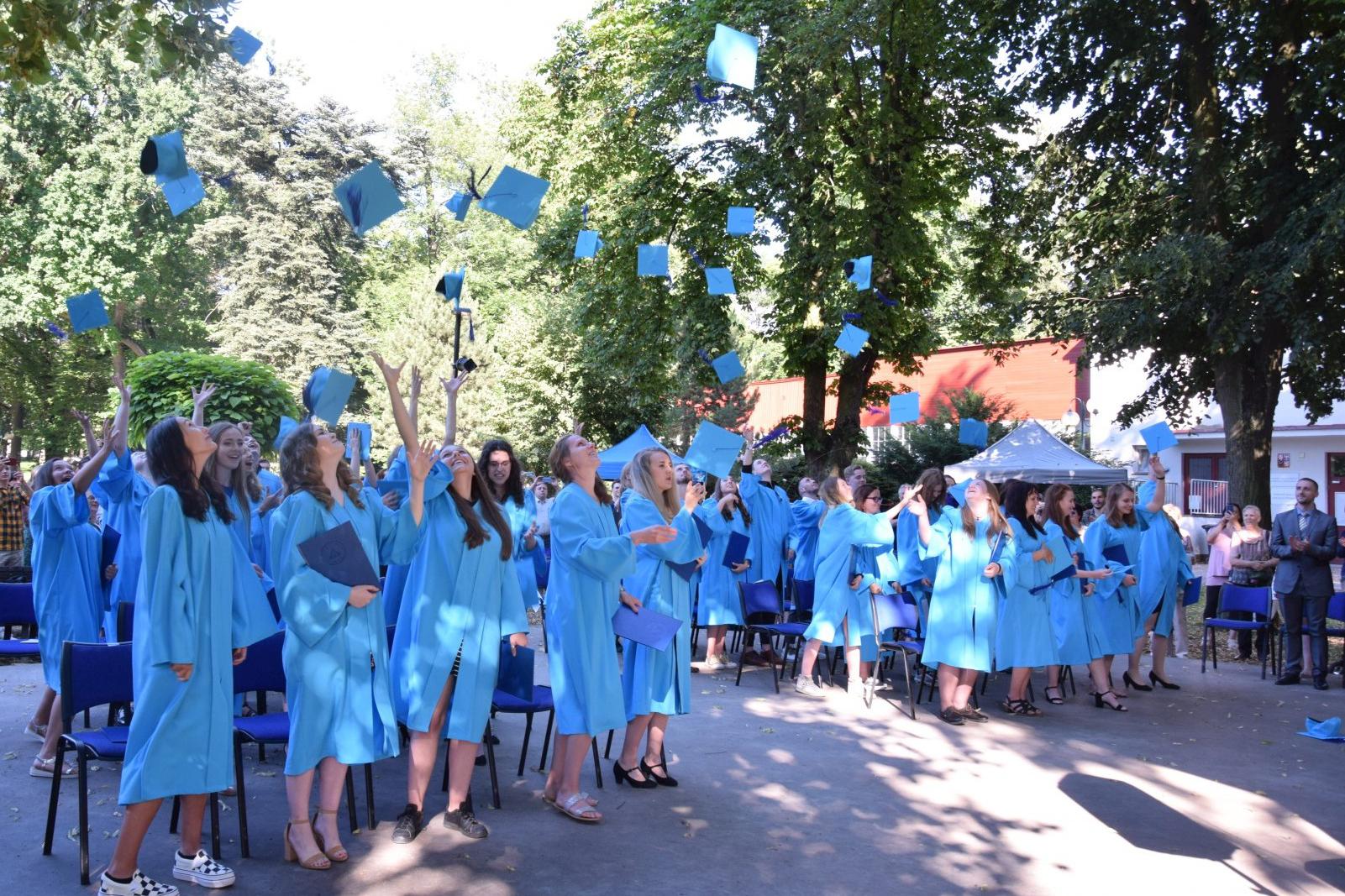 Střední škola Sion High School