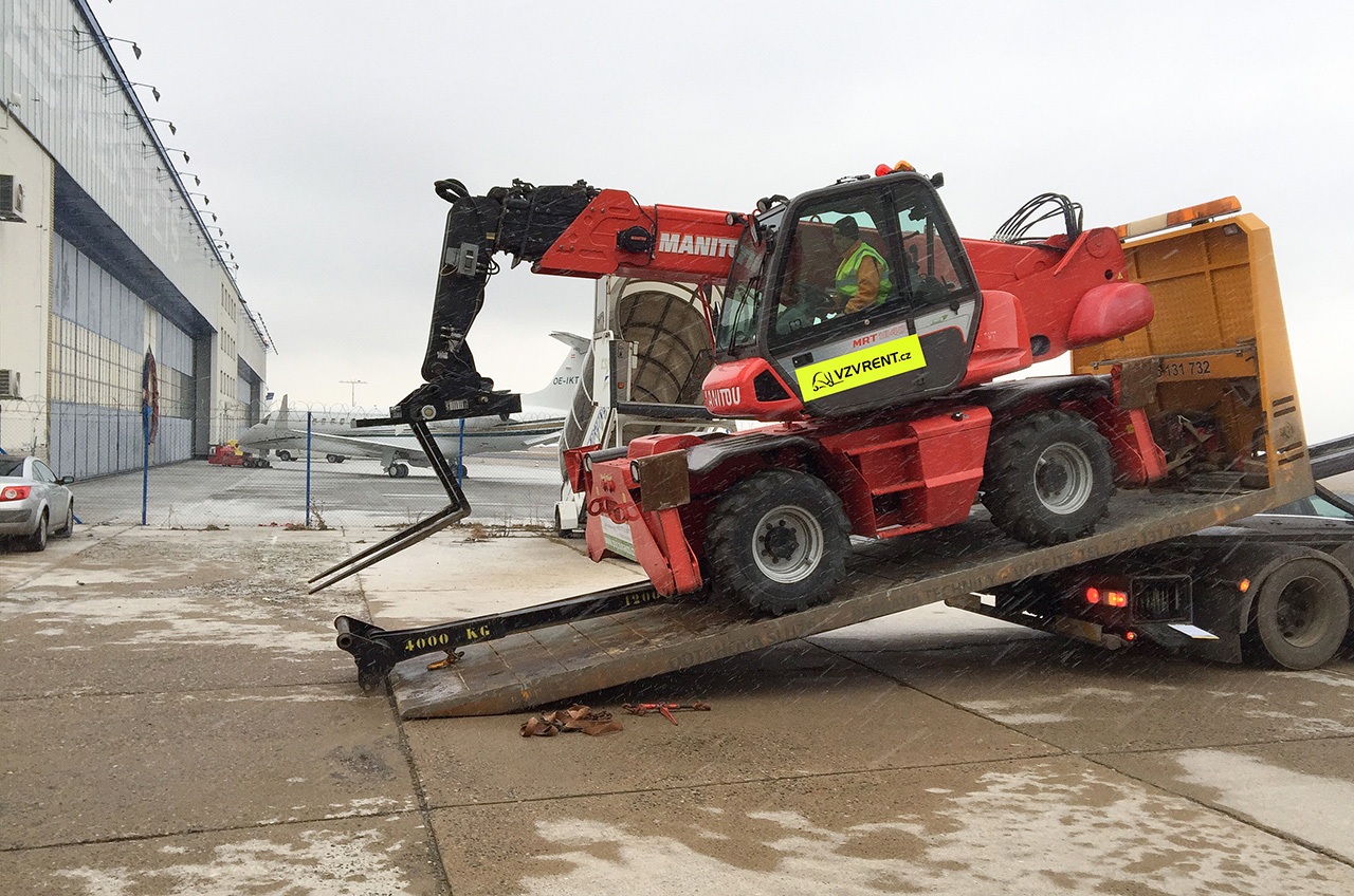 VZV RENT - Půjčovna manipulační techniky foto 5