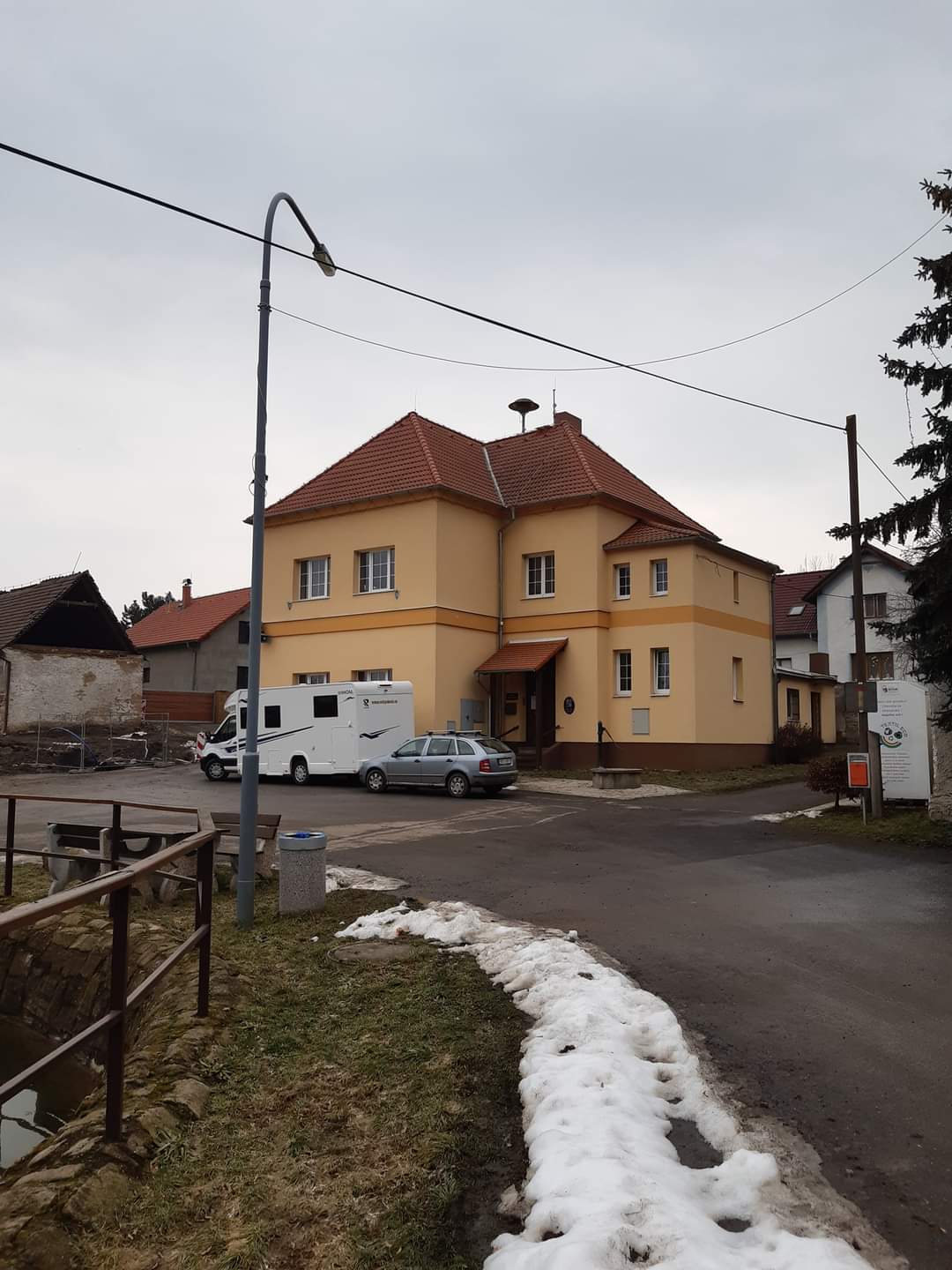 Vchynice - obecní úřad foto 2