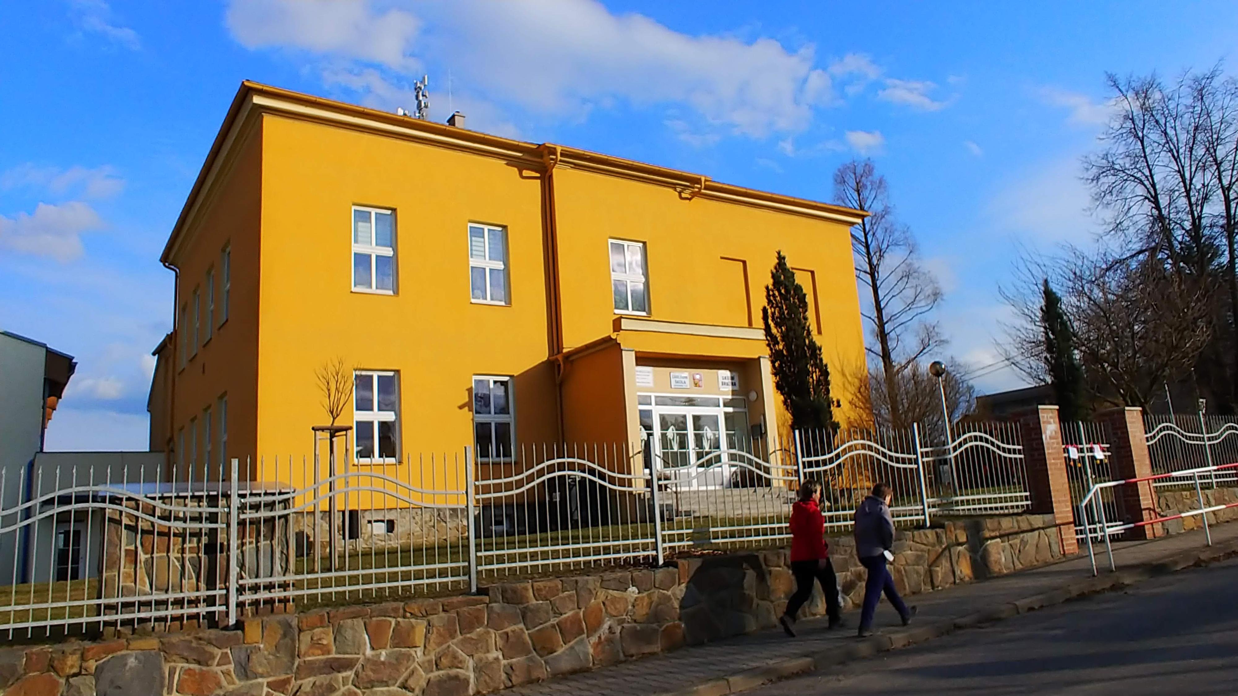 ZŠ Dolní Lhota foto 1