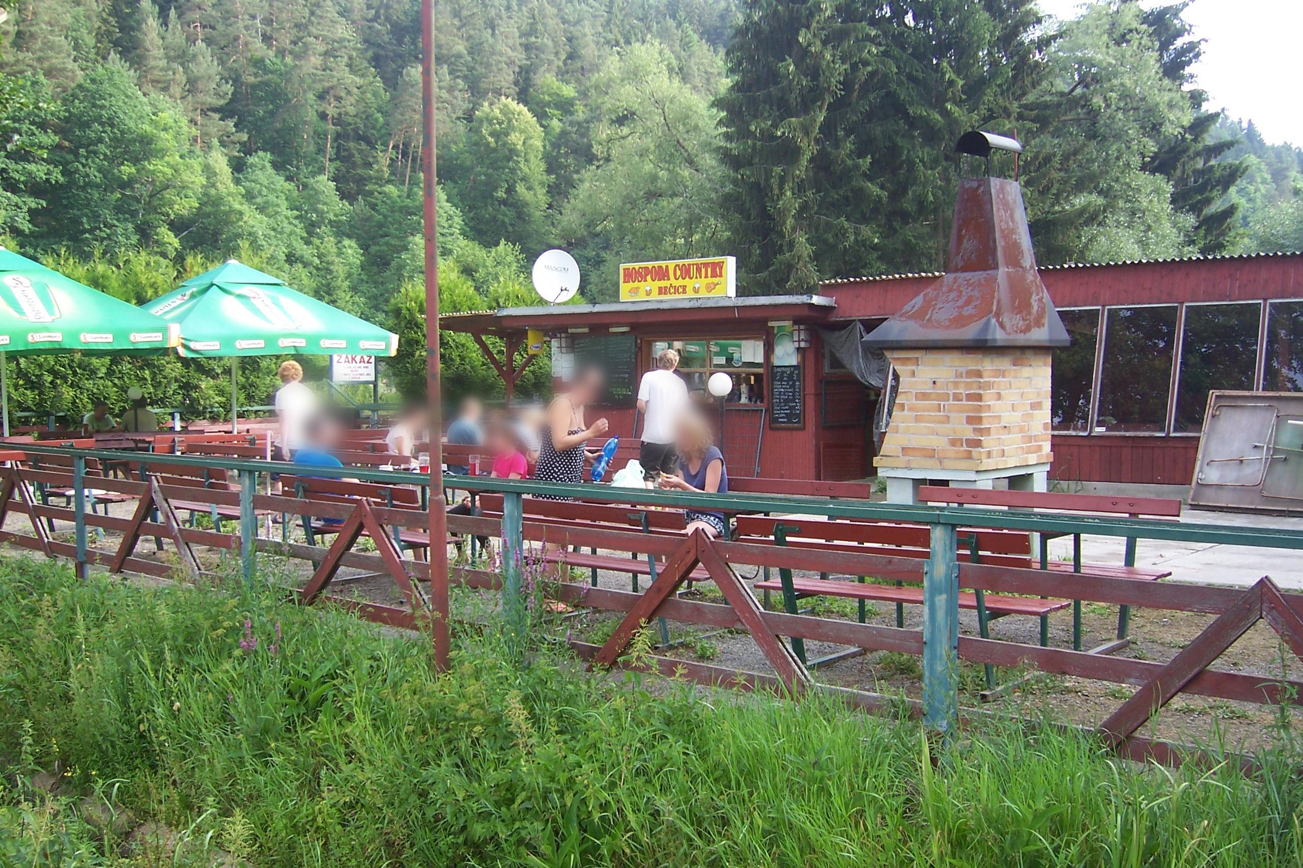 Kemp a Hospoda Country