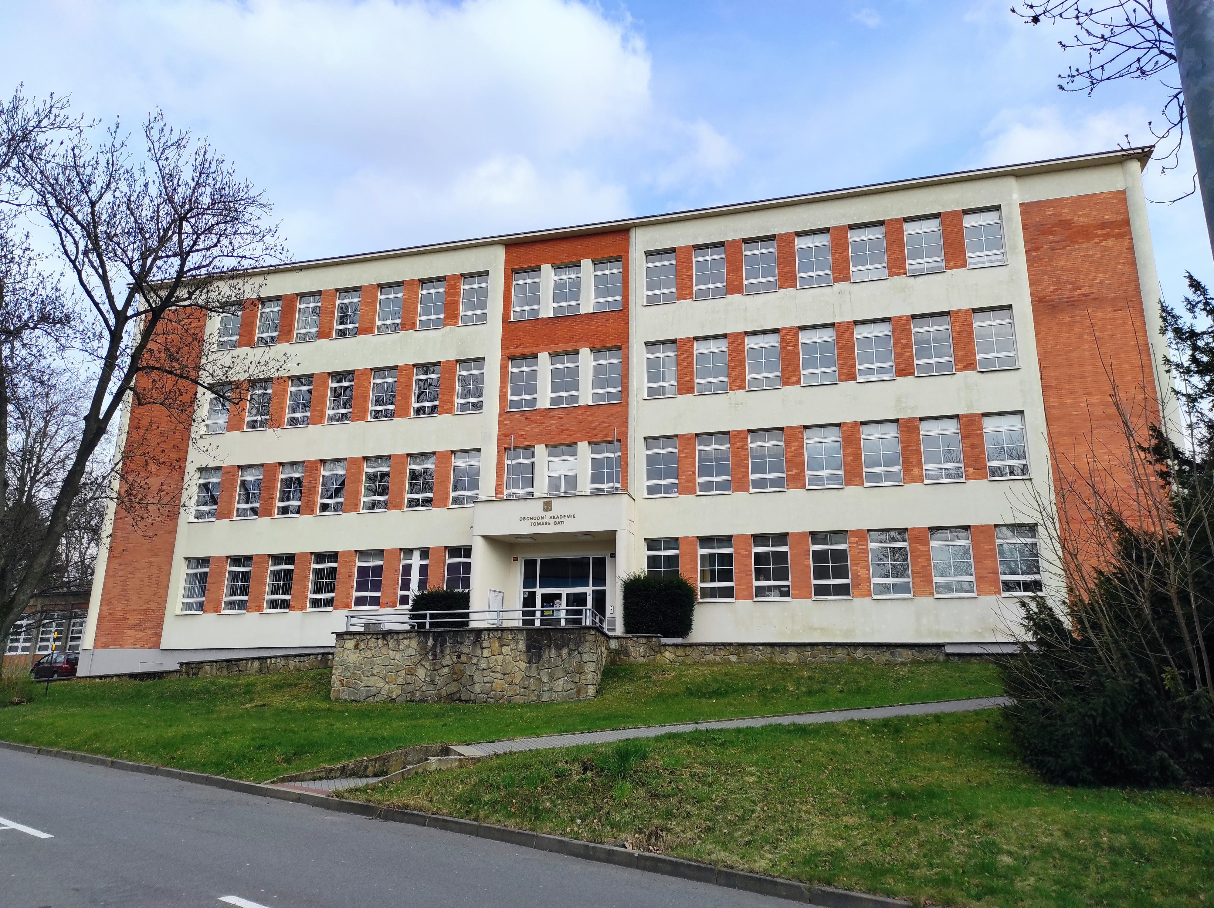 Obchodní akademie Tomáše Bati a Vyšší odborná škola ekonomická Zlín foto 3