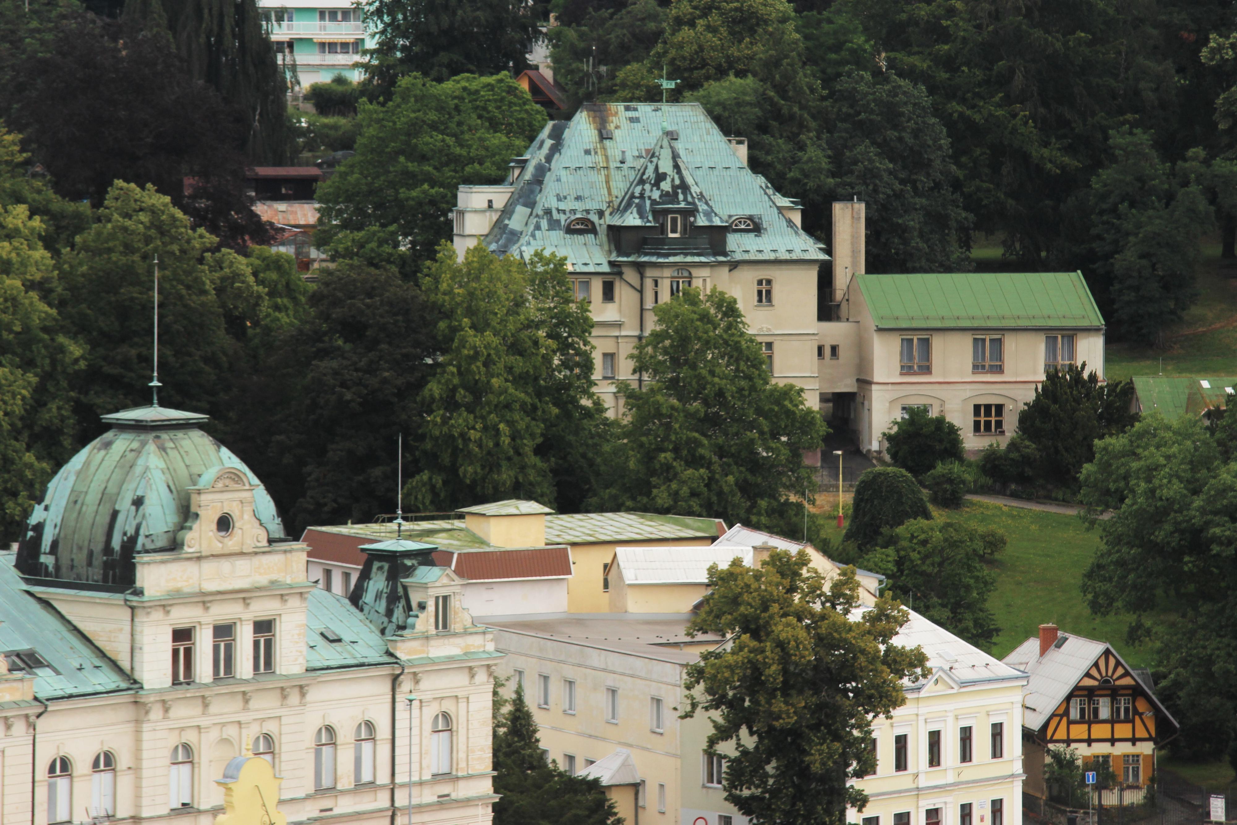 Dětský domov Země dětí a Školní jídelna Česká Kamenice foto 2