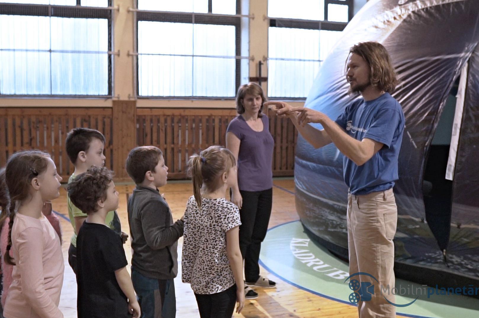 MOBILNÍ PLANETÁRIUM